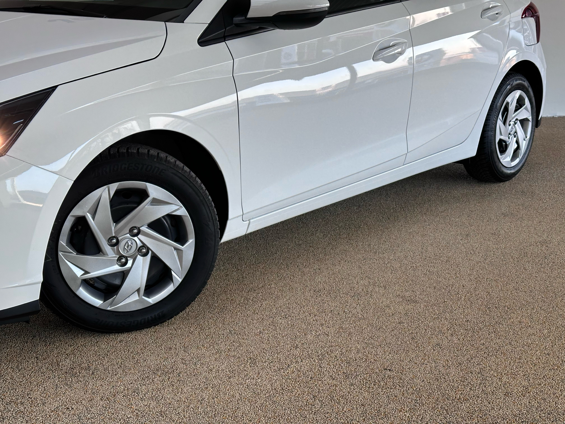 Billede af Hyundai i20 1,0 T-GDI Essential Komfort DCT 100HK 5d 7g Aut.