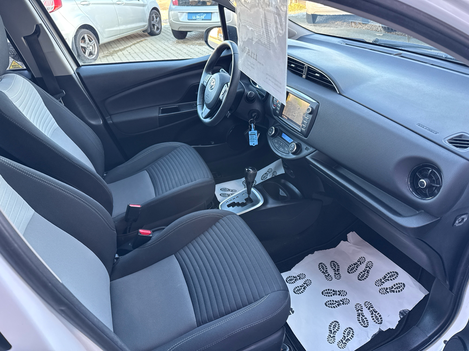 Billede af Toyota Yaris 1,5 Hybrid H2 Premium E-CVT 100HK 5d Trinl. Gear