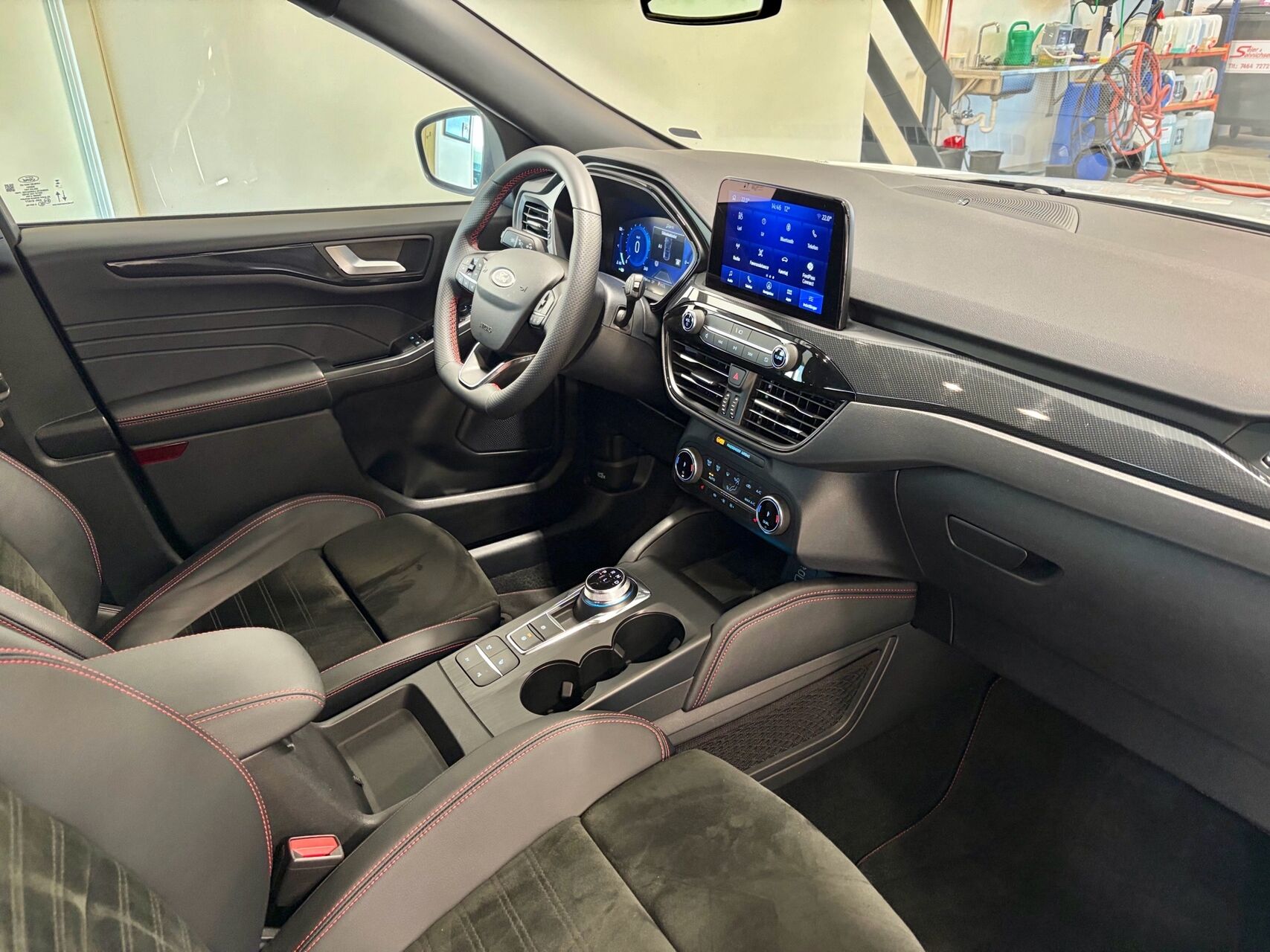 Billede af Ford Kuga 2,5 Plugin-hybrid ST-Line X CVT 225HK 5d Trinl. Gear