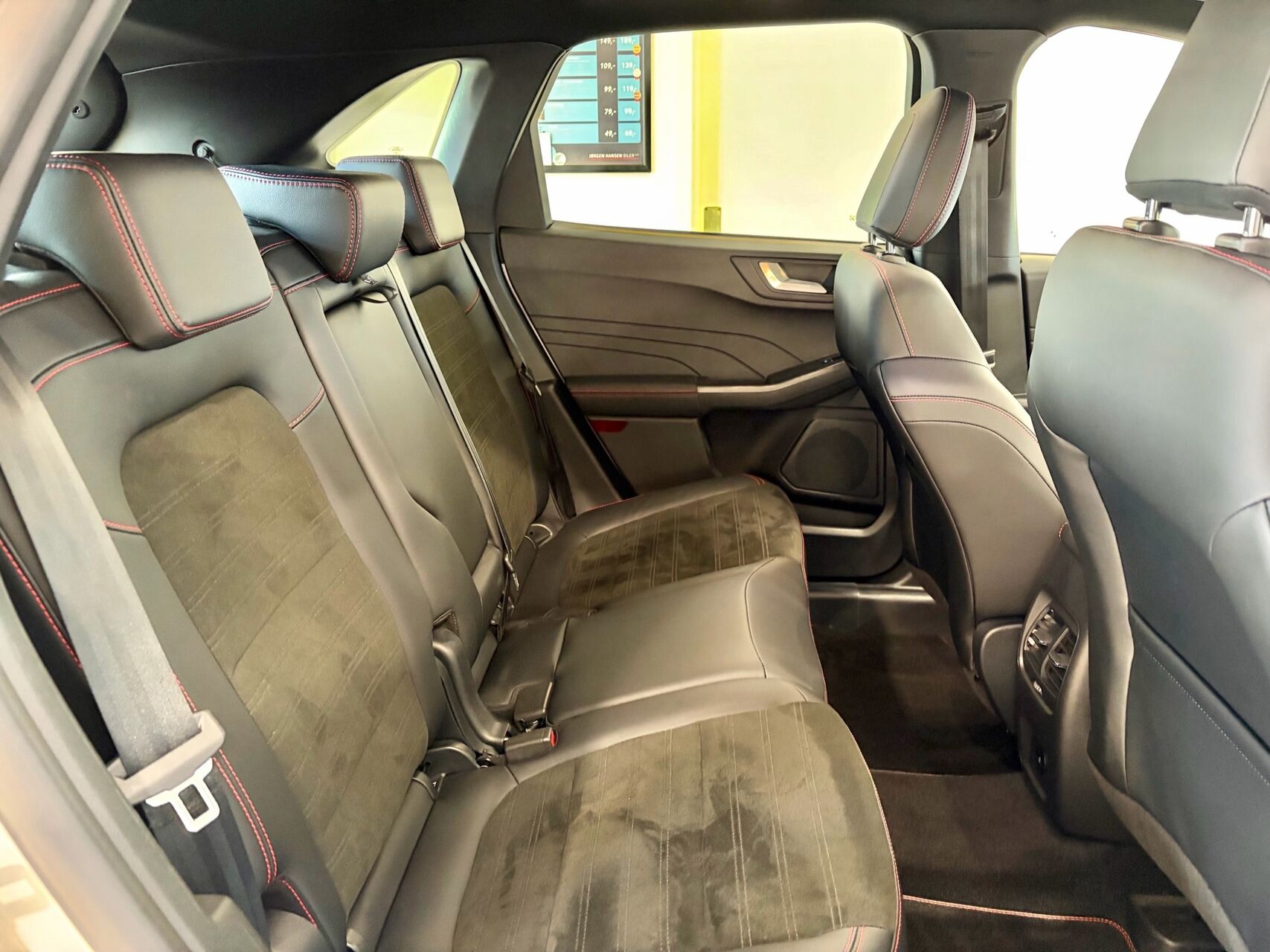 Billede af Ford Kuga 2,5 Plugin-hybrid ST-Line X CVT 225HK 5d Trinl. Gear