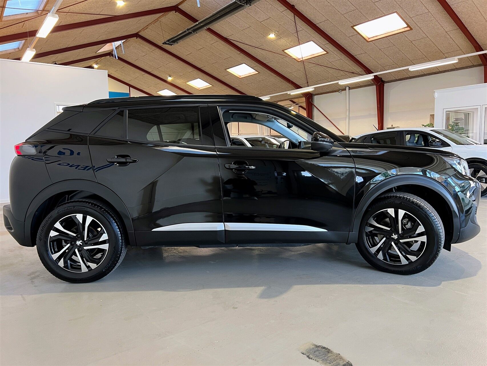 Billede af Peugeot e-2008 EL Allure Pack 136HK 5d Aut.