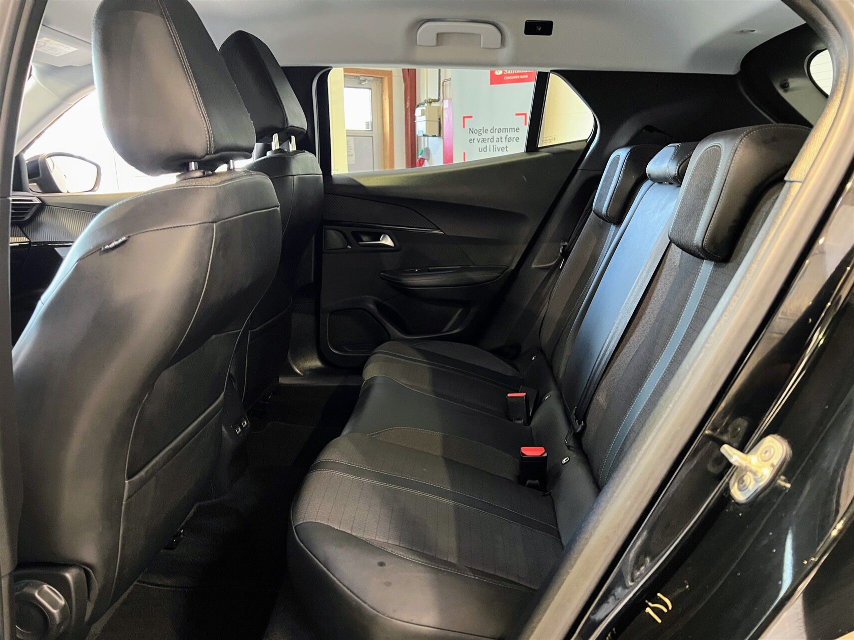 Billede af Peugeot e-2008 EL Allure Pack 136HK 5d Aut.