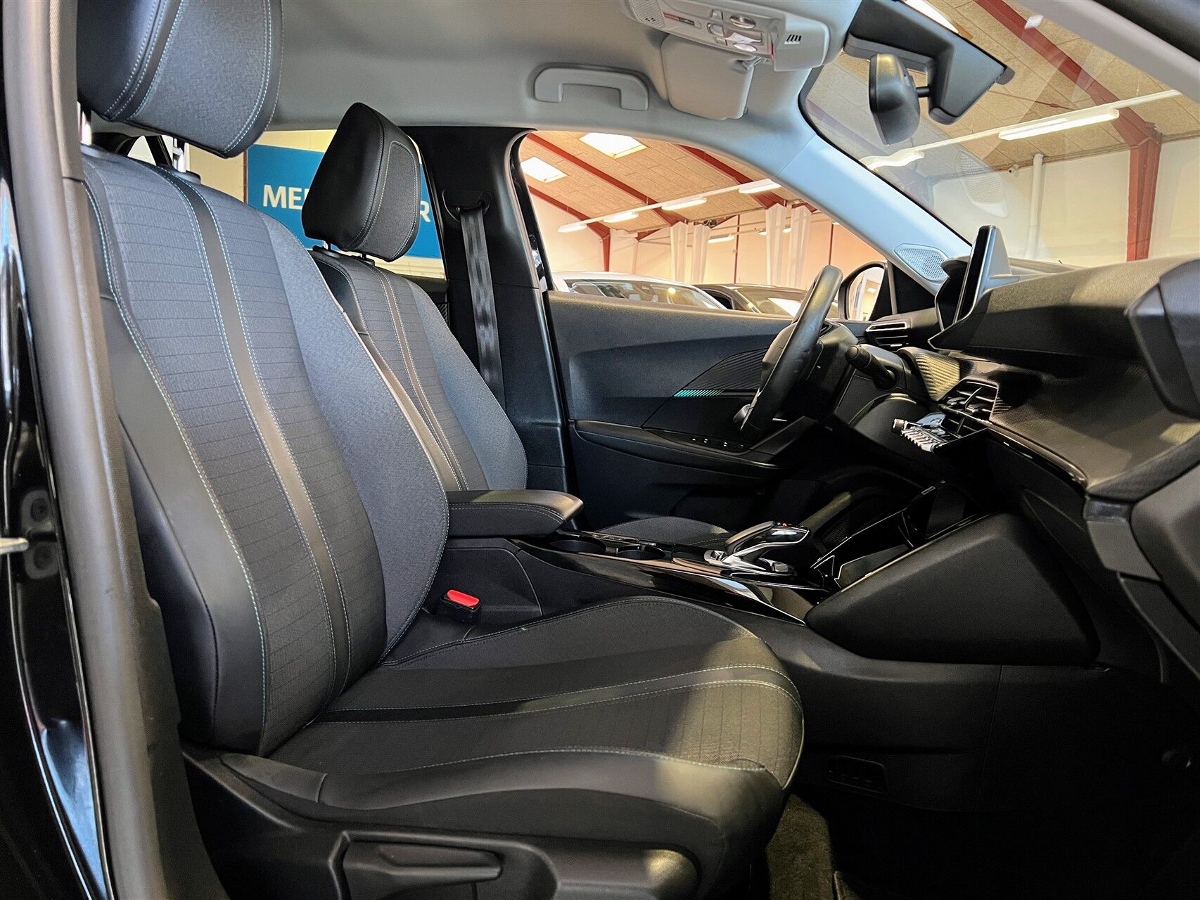 Billede af Peugeot e-2008 EL Allure Pack 136HK 5d Aut.