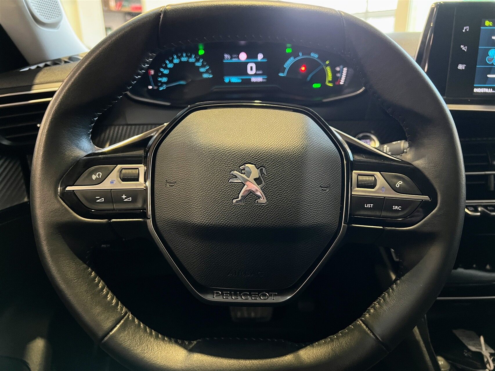 Billede af Peugeot e-2008 EL Allure Pack 136HK 5d Aut.