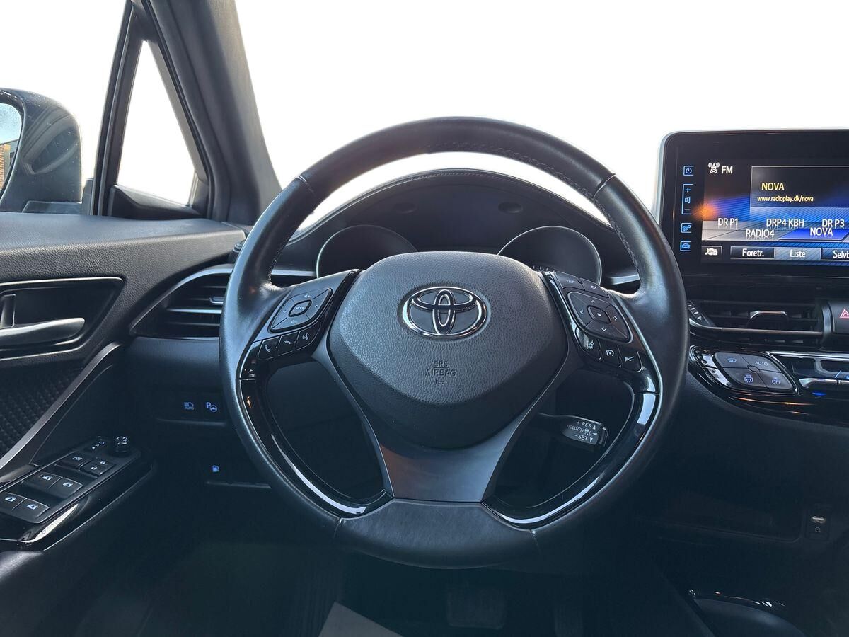 Billede af Toyota C-HR 1,8 Hybrid C-LUB Premium Selected Multidrive S 122HK 5d Aut.