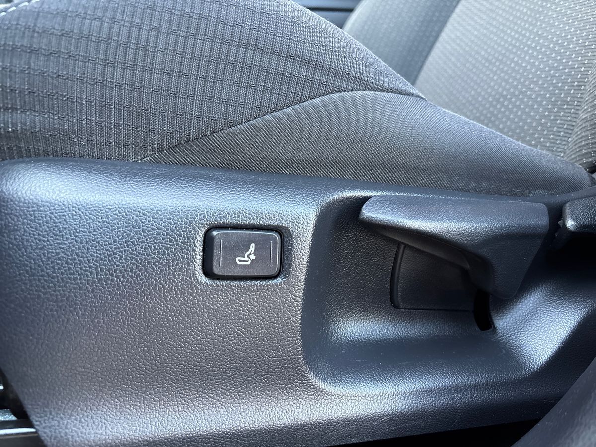 Billede af Toyota C-HR 1,8 Hybrid C-LUB Premium Selected Multidrive S 122HK 5d Aut.