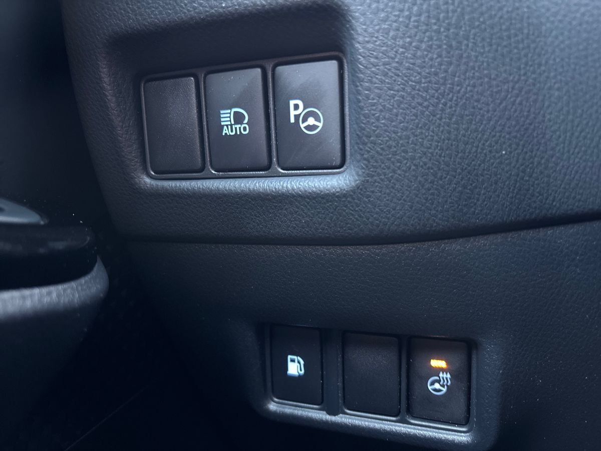 Billede af Toyota C-HR 1,8 Hybrid C-LUB Premium Selected Multidrive S 122HK 5d Aut.