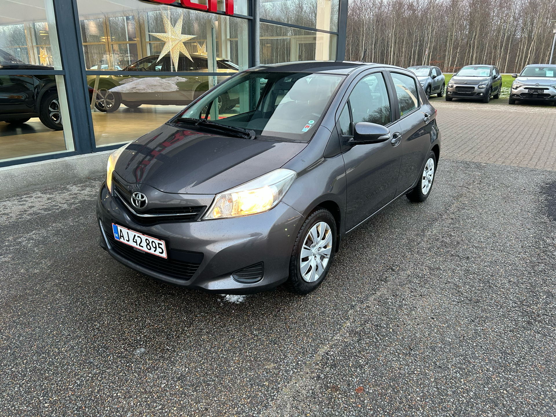 Billede af Toyota Yaris 1,3 VVT-I T2 Touch 100HK 5d 6g