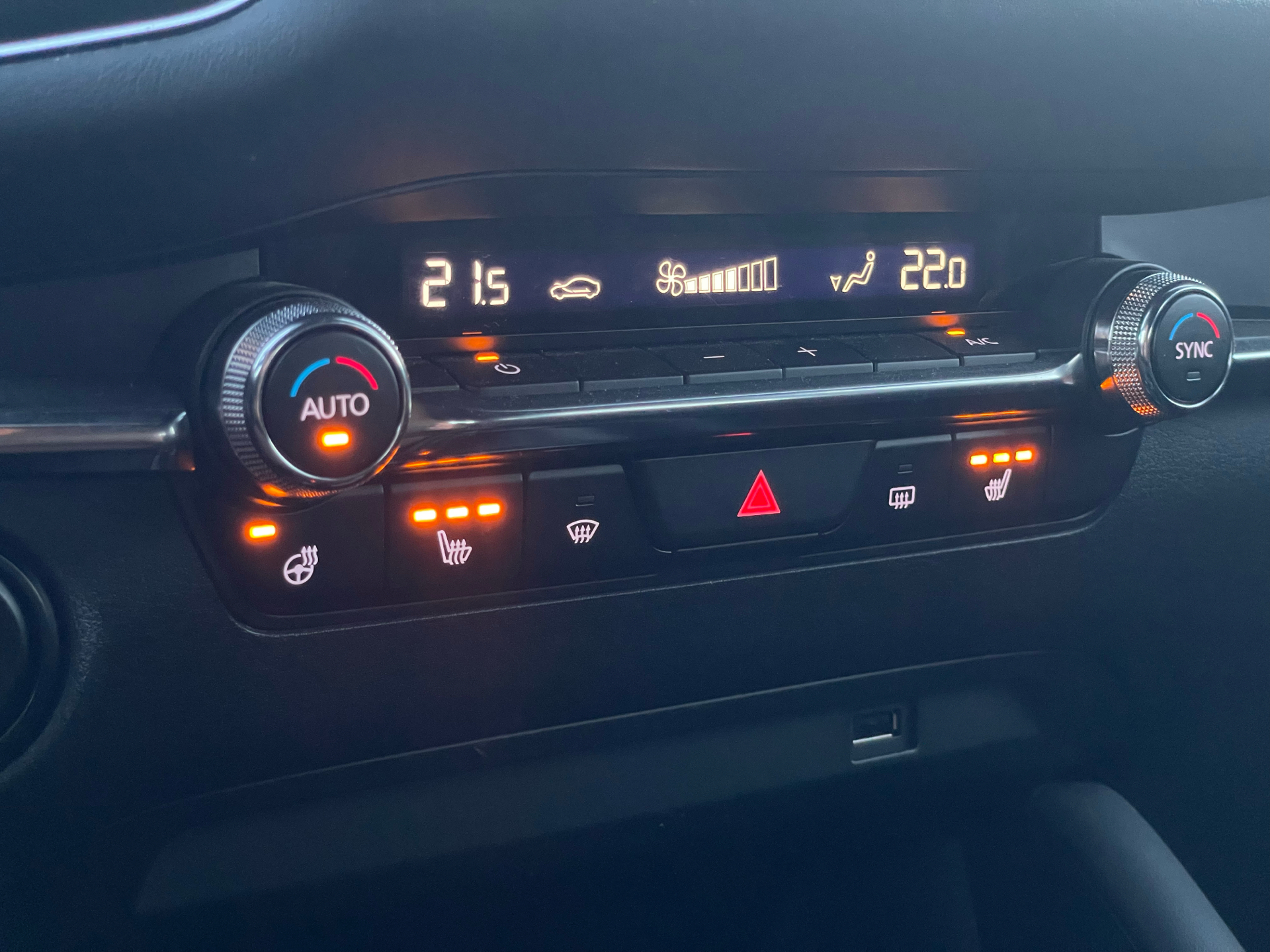 Billede af Mazda 3 2,0 Skyactiv-G  Mild hybrid Sky 150HK 5d 6g Aut.