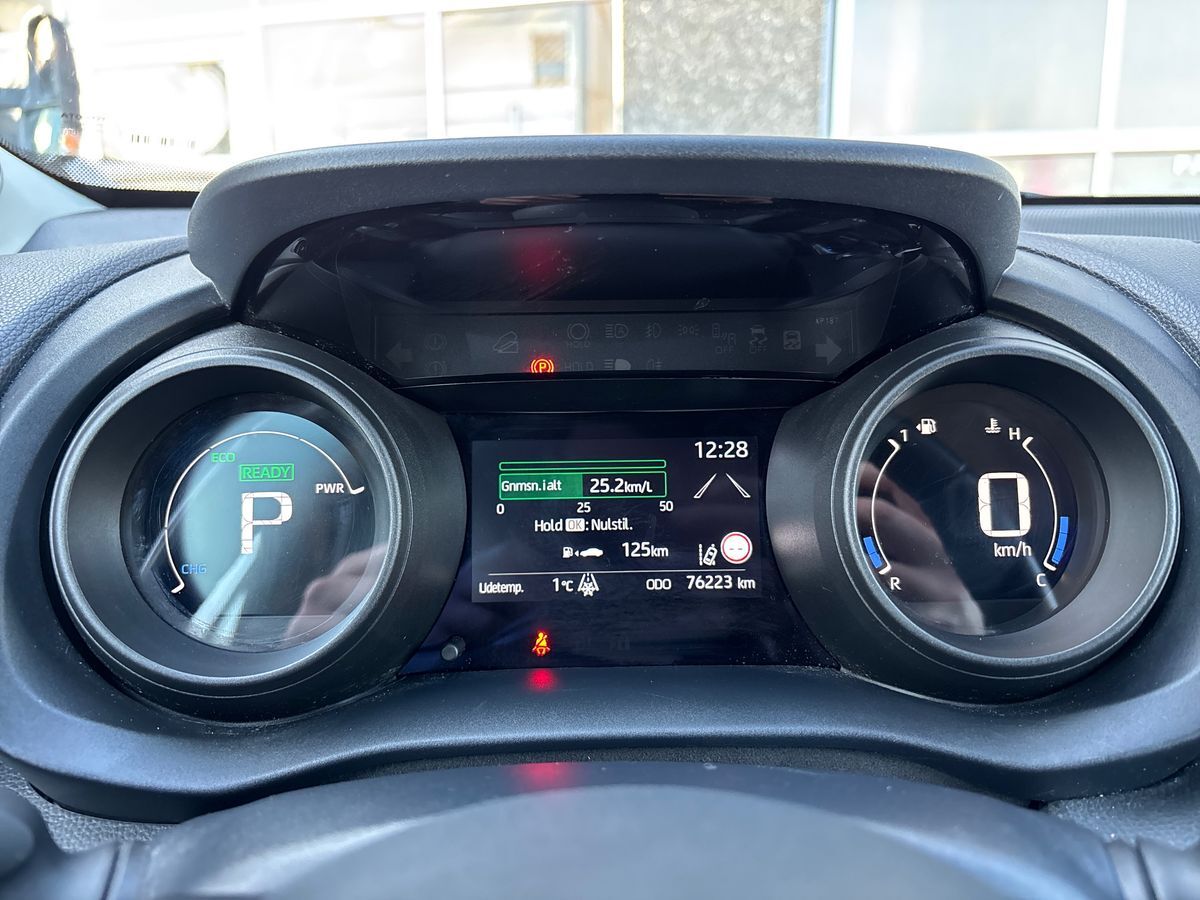 Billede af Toyota Yaris Cross 1,5 Hybrid Active 116HK 5d Trinl. Gear