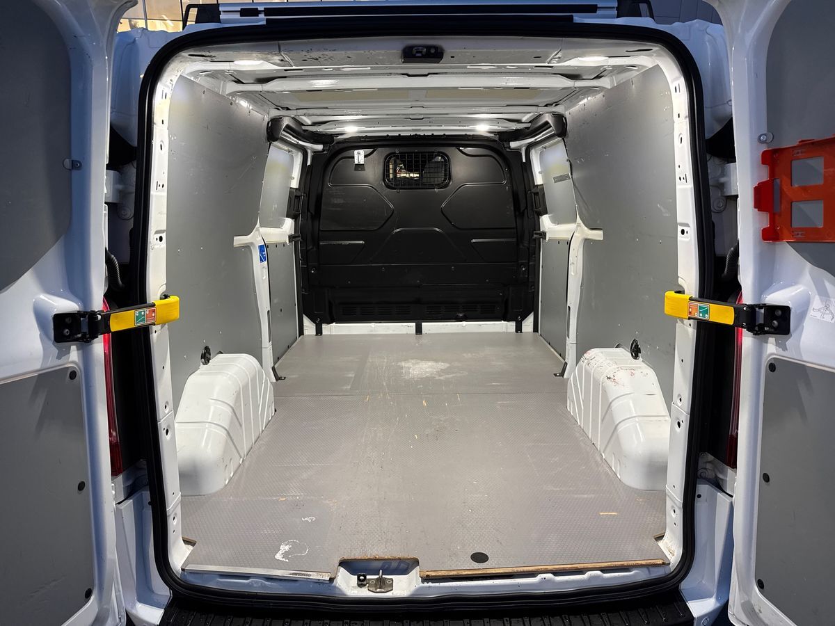 Billede af Ford Transit Custom 300 L2H1 2,0 TDCi Trend 130HK Van 6g Aut.