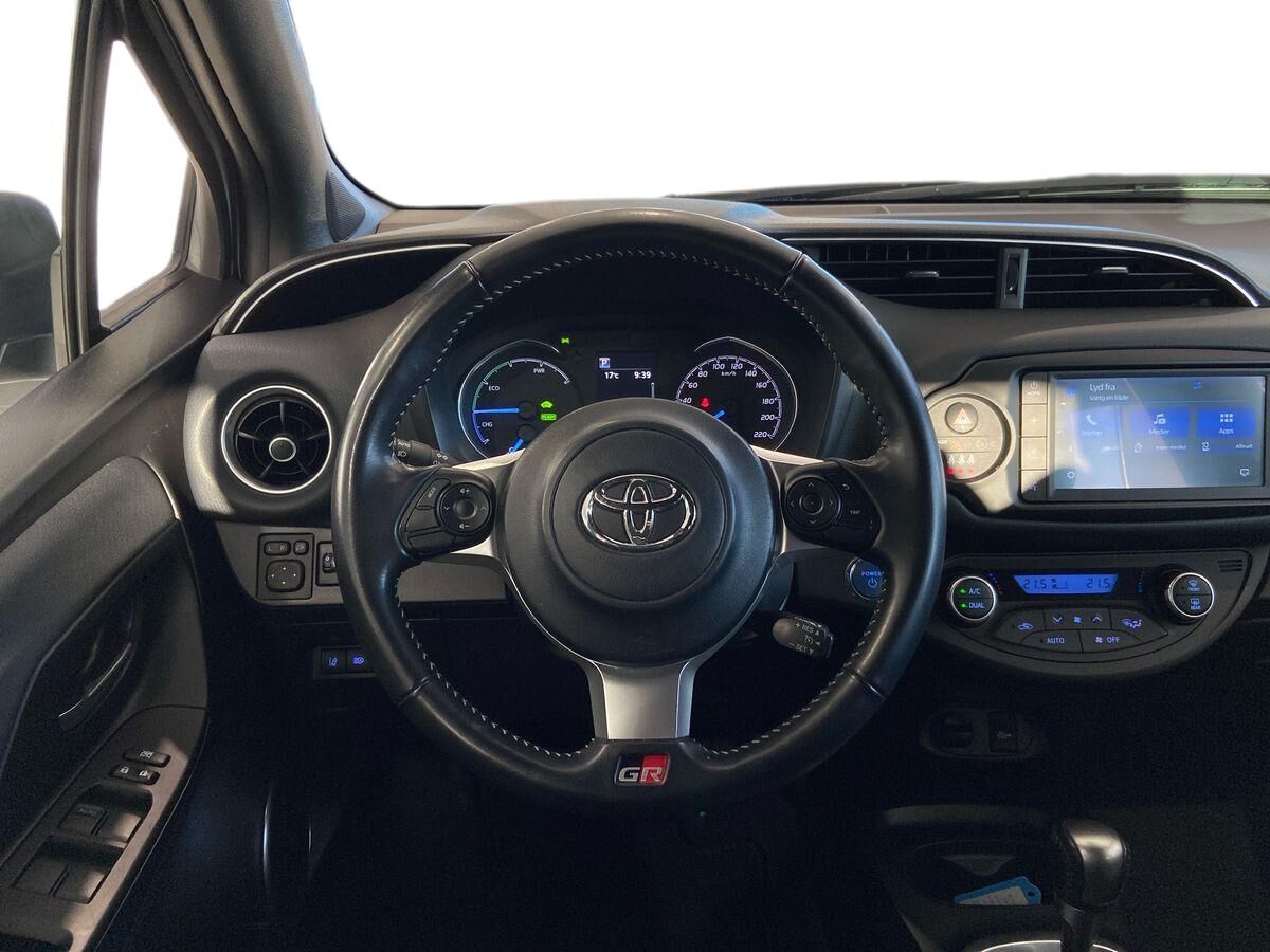 Billede af Toyota Yaris 1,5 Hybrid H3 GR Sport E-CVT 100HK 5d Trinl. Gear