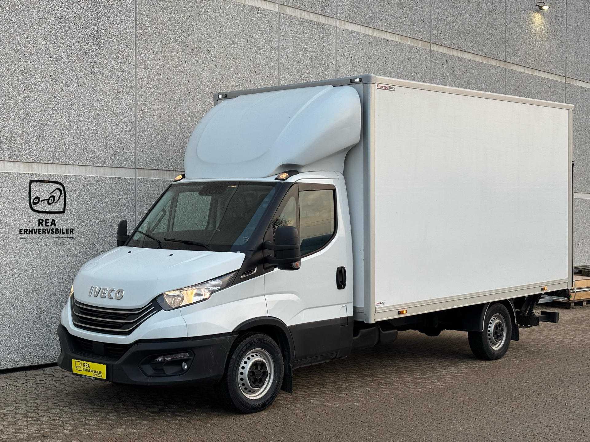 Billede af Iveco Daily 35S18 4100mm 3,0 D 180HK Ladv./Chas. 8g Aut.