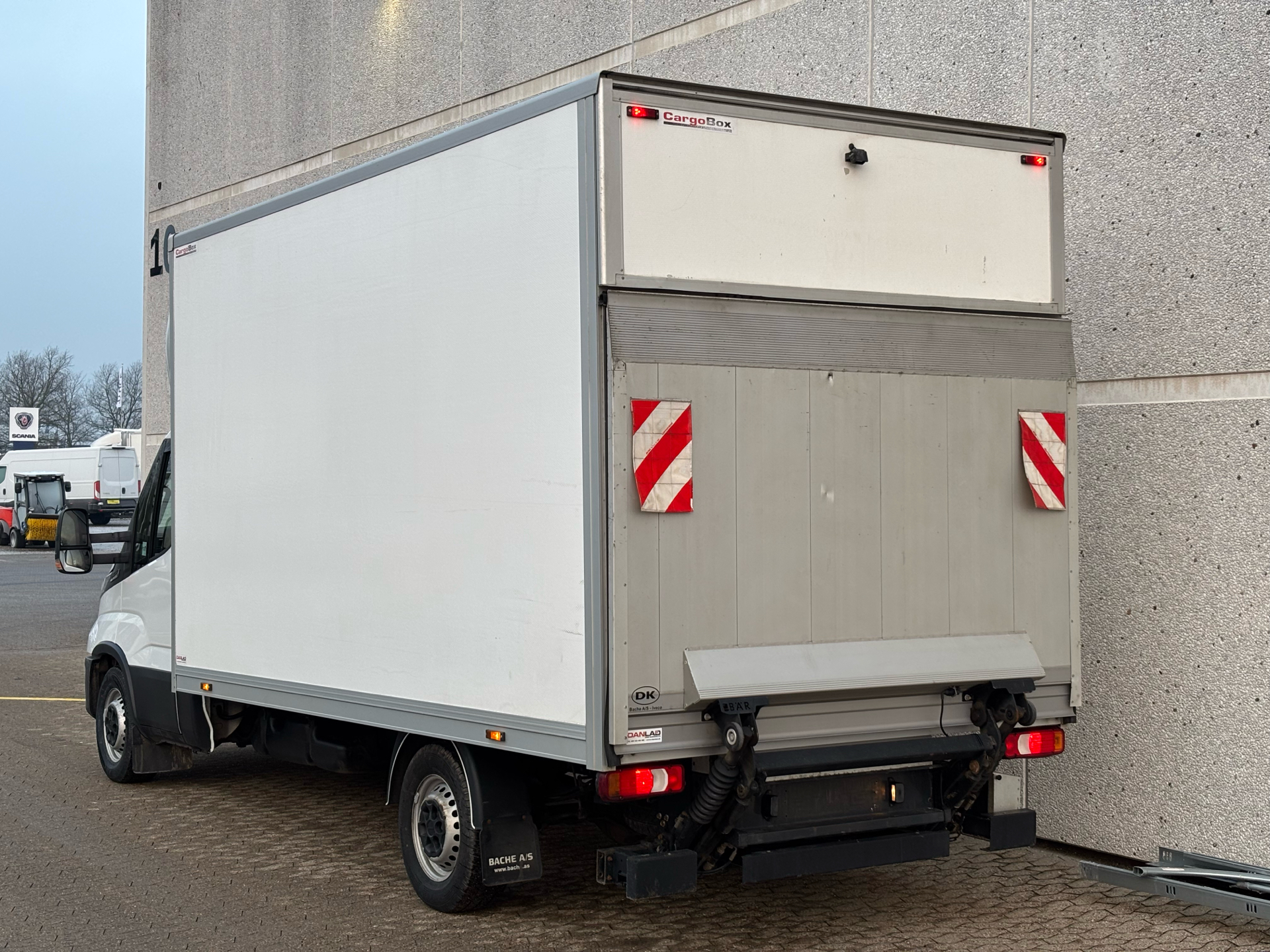 Billede af Iveco Daily 35S18 4100mm 3,0 D 180HK Ladv./Chas. 8g Aut.