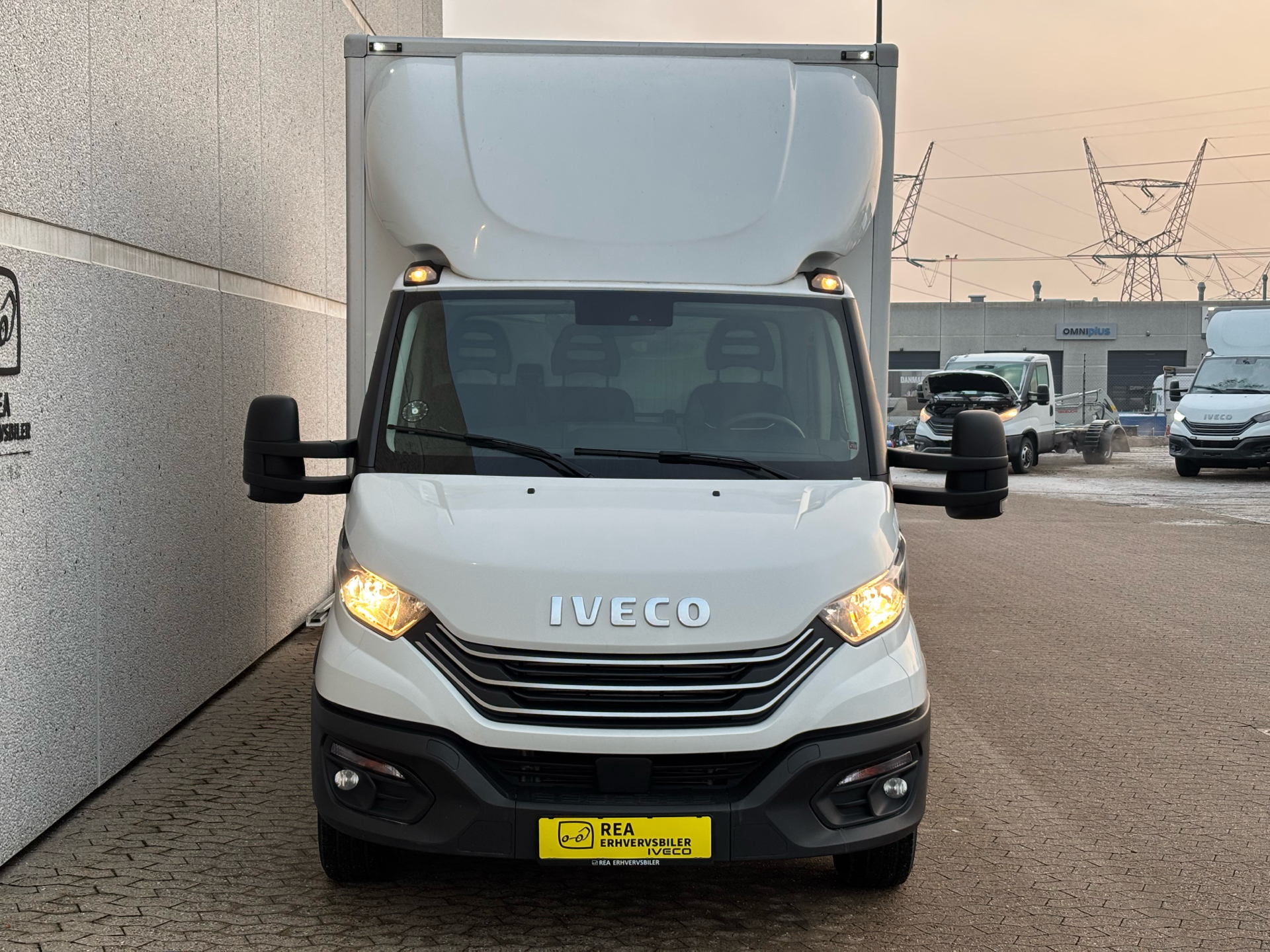 Billede af Iveco Daily 35S18 4100mm 3,0 D 180HK Ladv./Chas. 8g Aut.