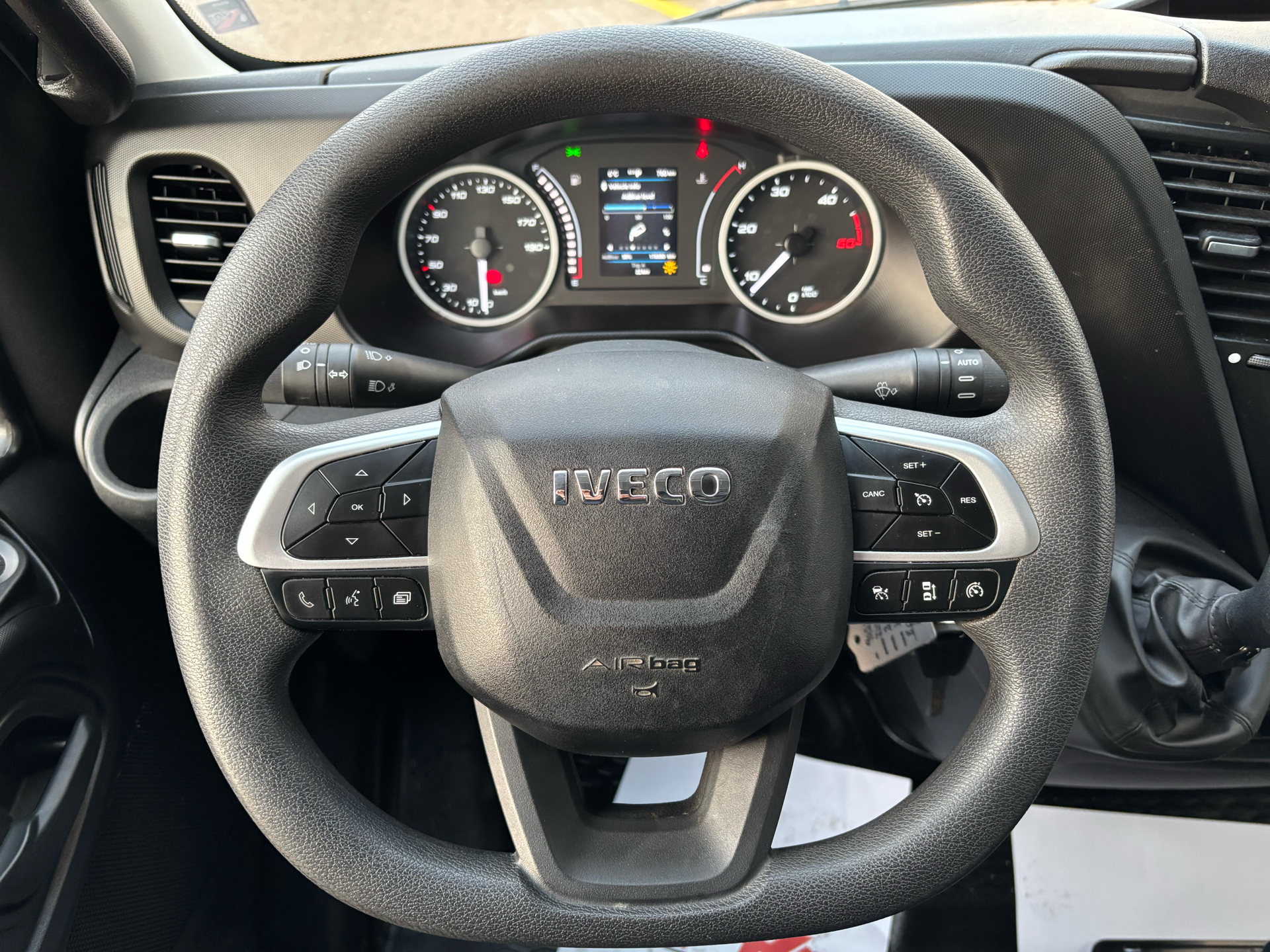 Billede af Iveco Daily 35S18 4100mm 3,0 D 180HK Ladv./Chas. 8g Aut.