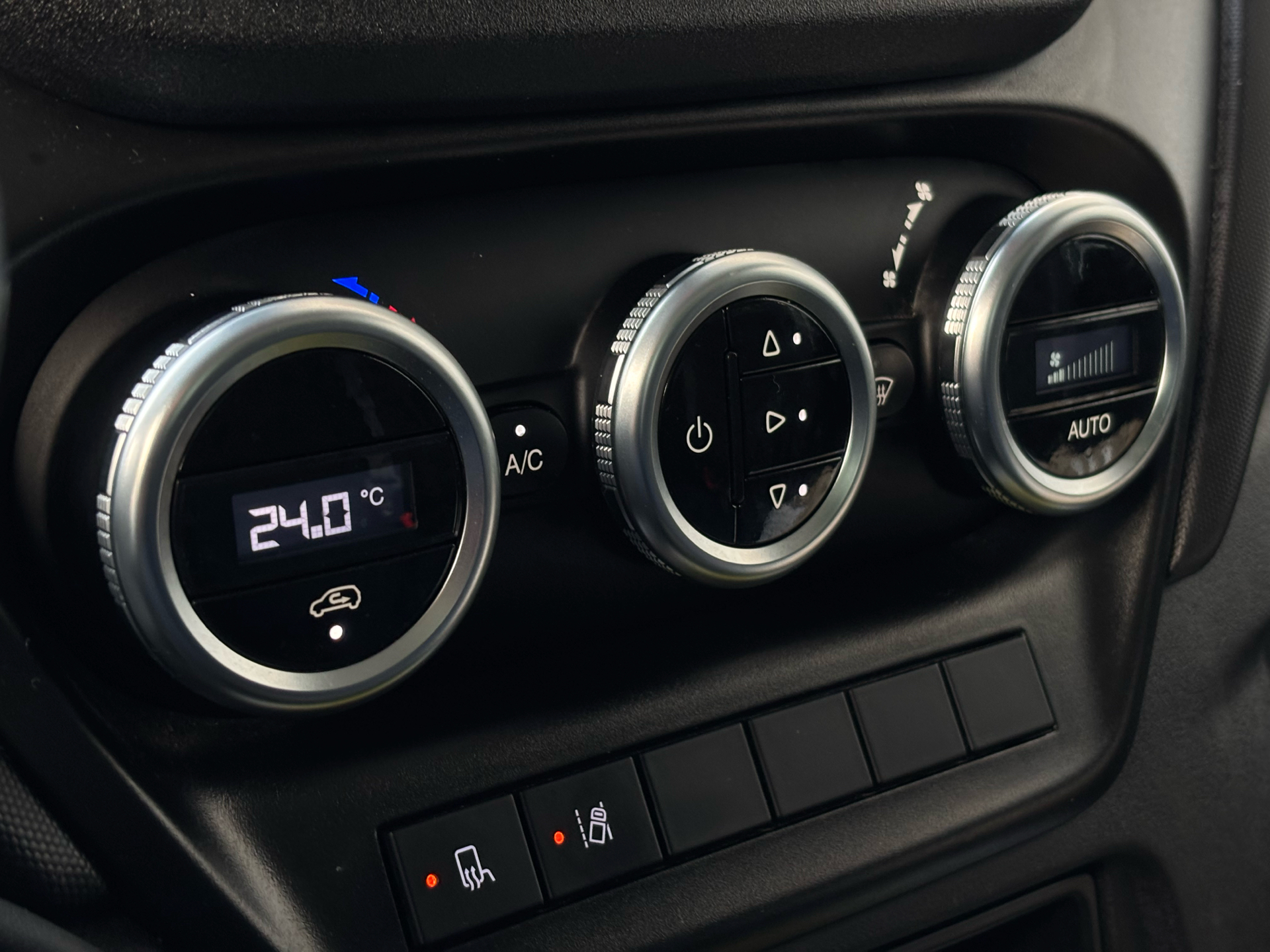 Billede af Iveco Daily 35S18 4100mm 3,0 D 180HK Ladv./Chas. 8g Aut.