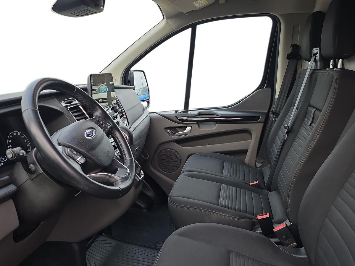 Billede af Ford Transit Custom 300 L2H1 2,0 TDCi Limited 170HK Van 6g Aut.