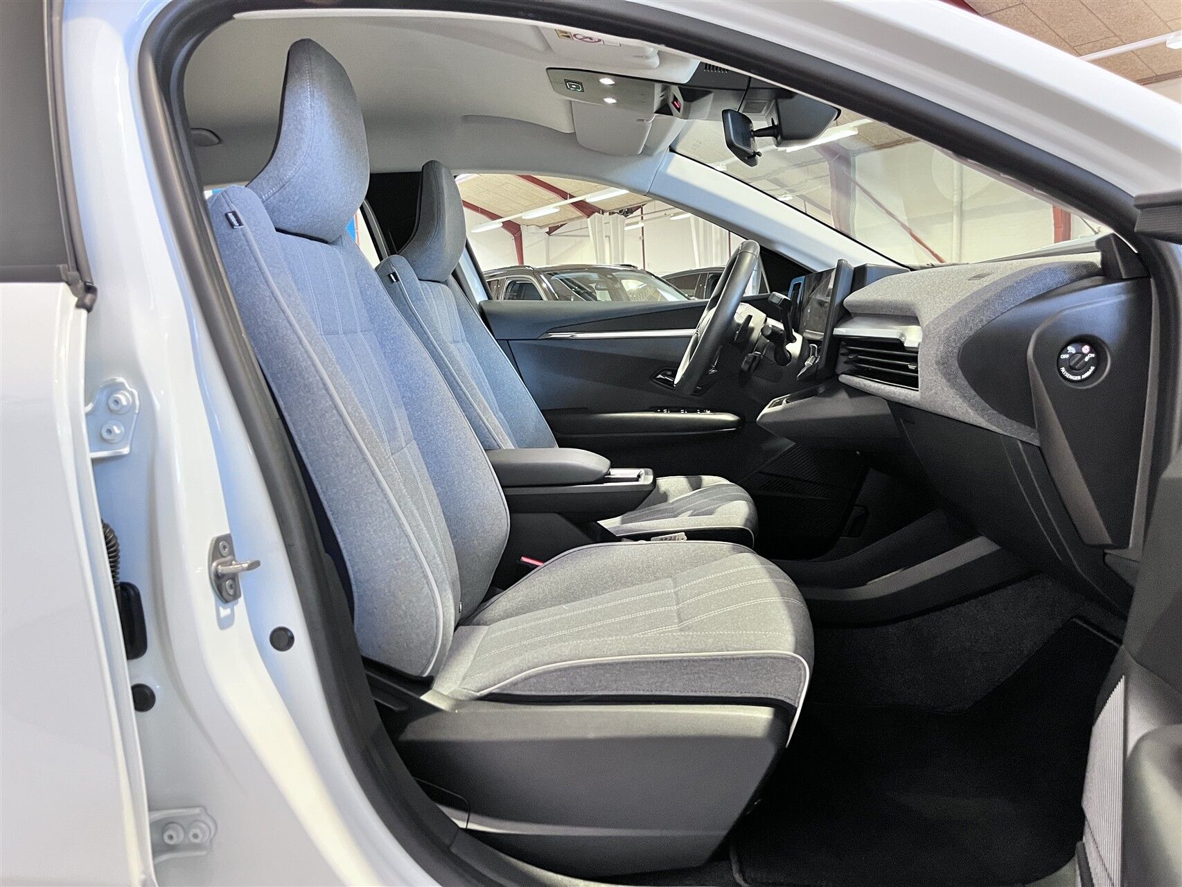 Billede af Renault Mégane E-TECH Equilibre 130HK 5d Aut.