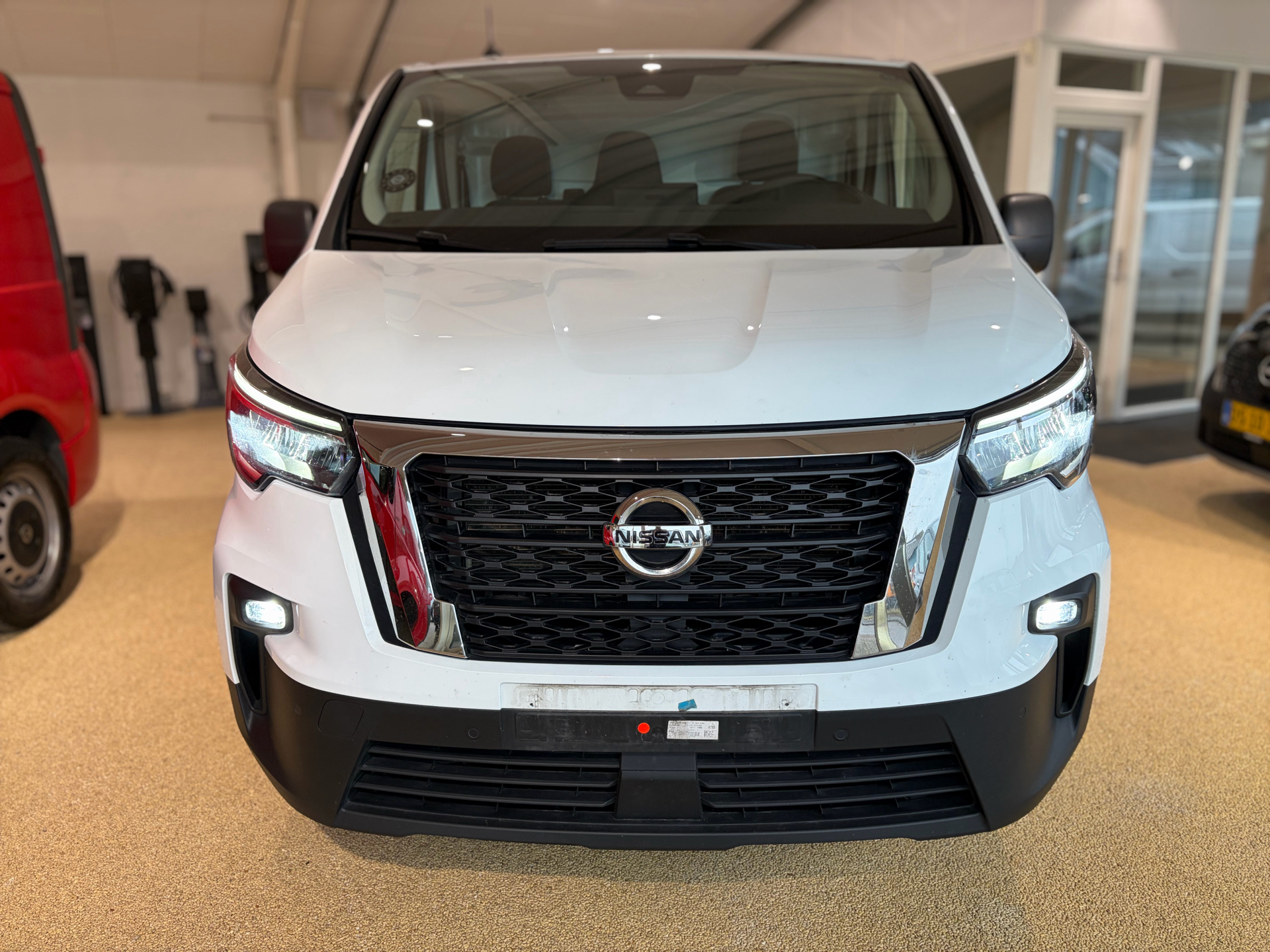 Billede af Nissan Primastar L2H1 2,0 DCi N-Connecta 170HK Van 6g Aut.