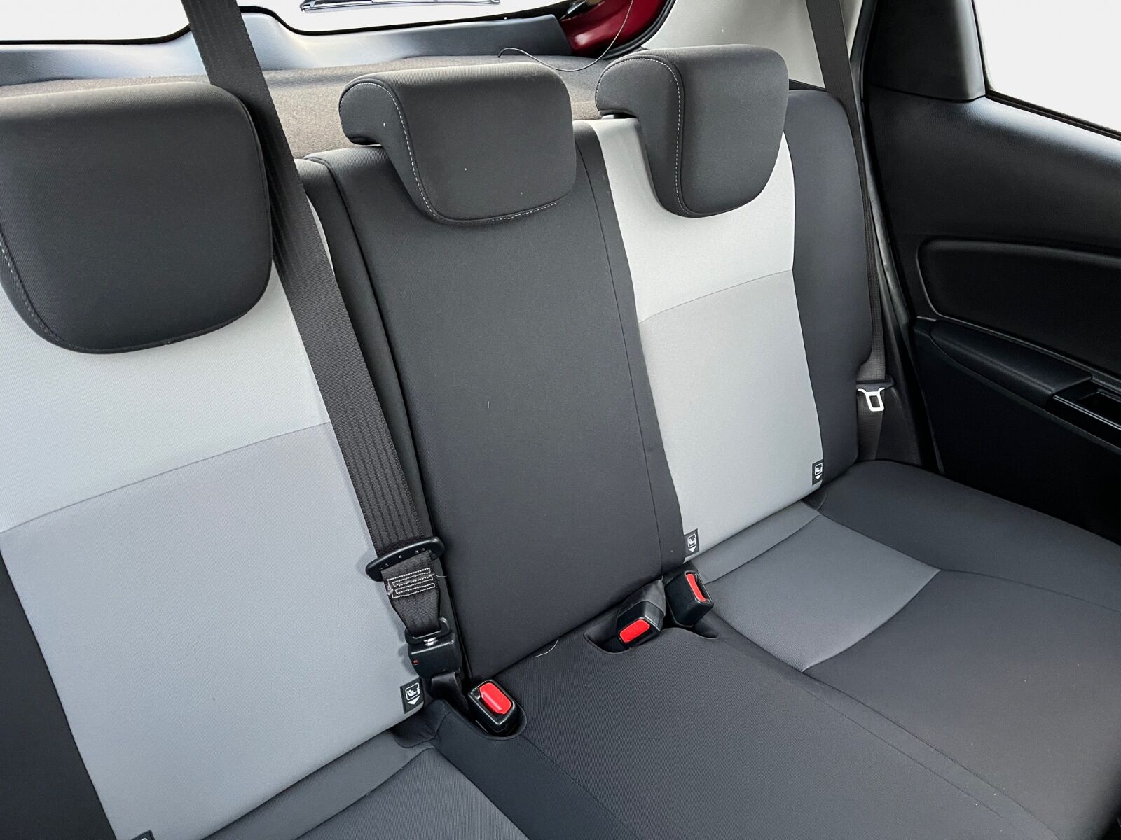 Billede af Toyota Yaris 1,5 Hybrid H2 Limited E-CVT 100HK 5d Trinl. Gear