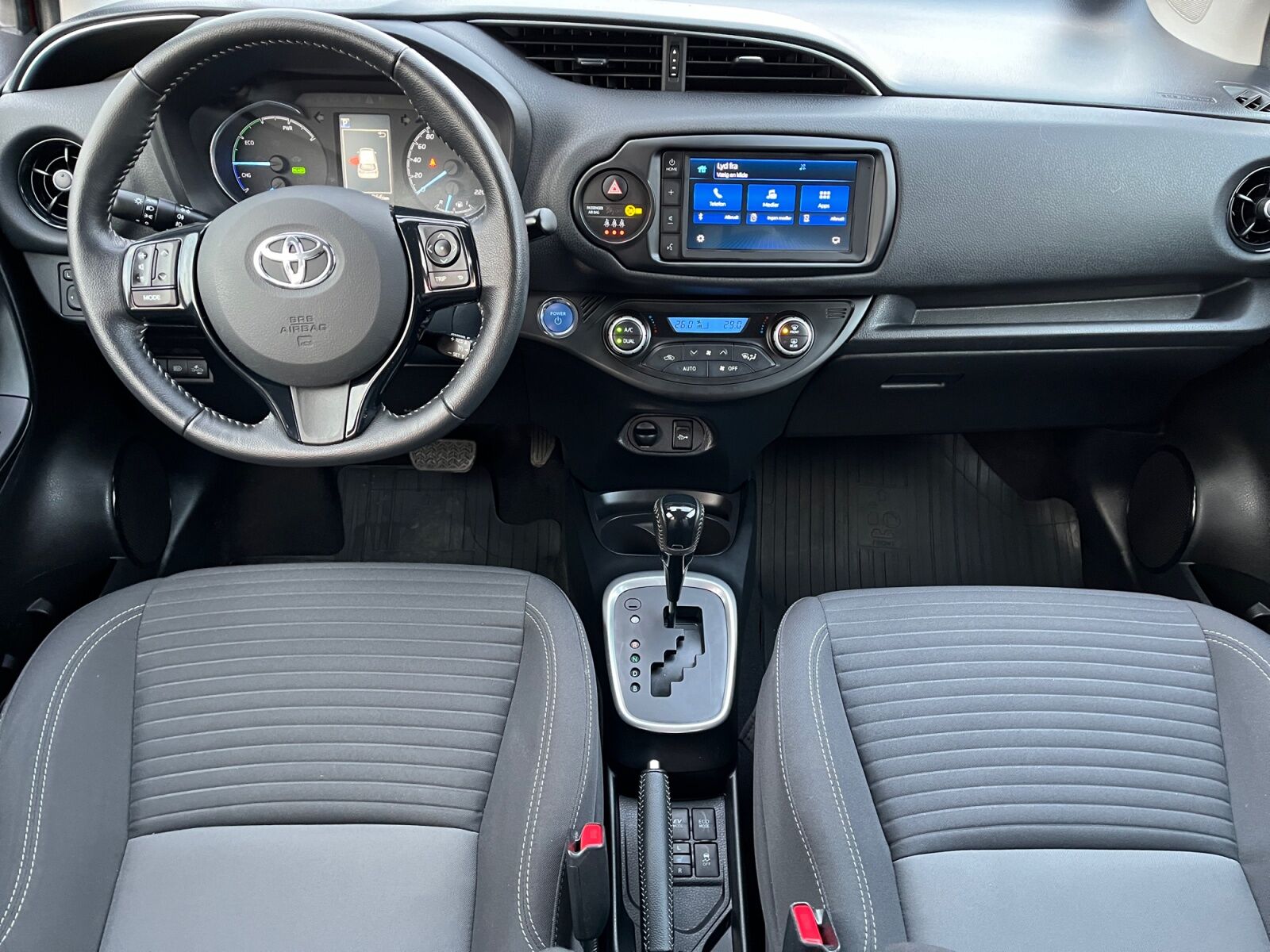 Billede af Toyota Yaris 1,5 Hybrid H2 Limited E-CVT 100HK 5d Trinl. Gear