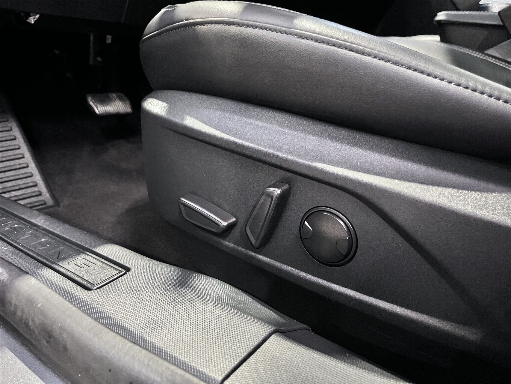 Billede af Ford Mustang Mach-E EL UR Premium 294HK 5d Aut.