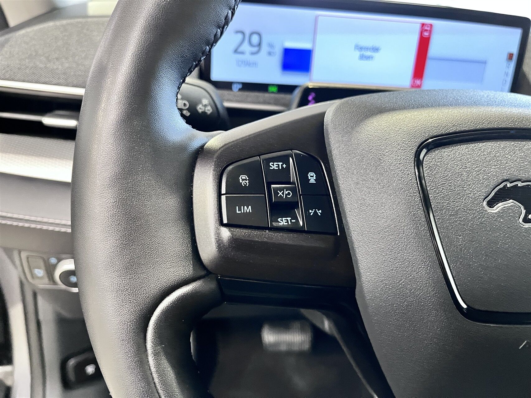 Billede af Ford Mustang Mach-E EL UR Premium 294HK 5d Aut.