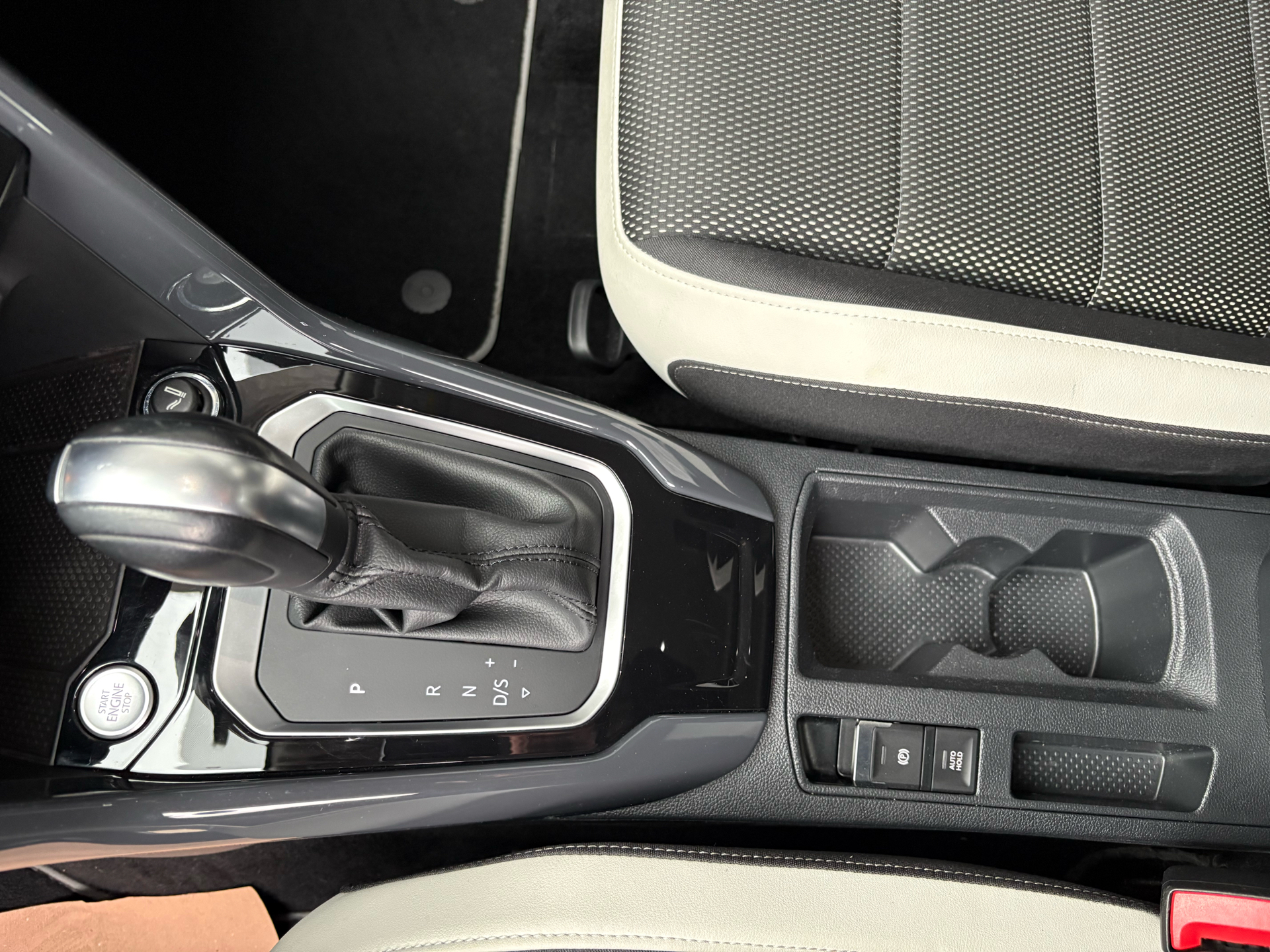 Billede af VW T-Roc 1,5 TSI ACT Sport Plus DSG 150HK 5d 7g Aut.