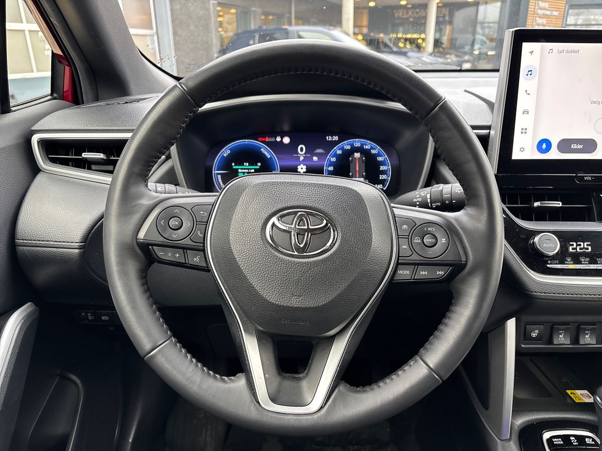 Billede af Toyota Corolla Cross 2,0 Hybrid Style Comfort E-CVT 197HK 5d Aut.