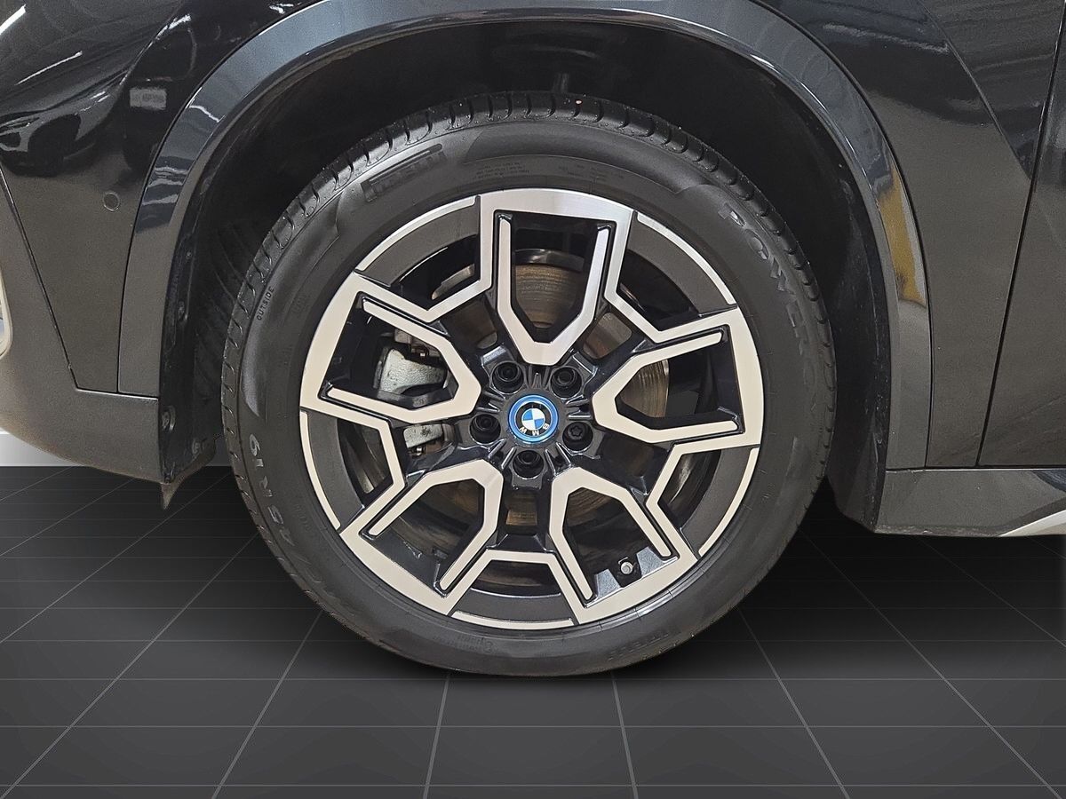 Billede af BMW iX1 xDrive30 EL xLine 4x4 313HK 5d Aut.