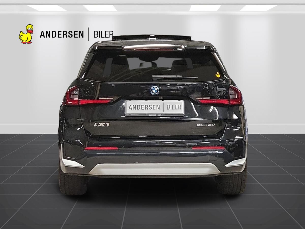 Billede af BMW iX1 xDrive30 EL xLine 4x4 313HK 5d Aut.
