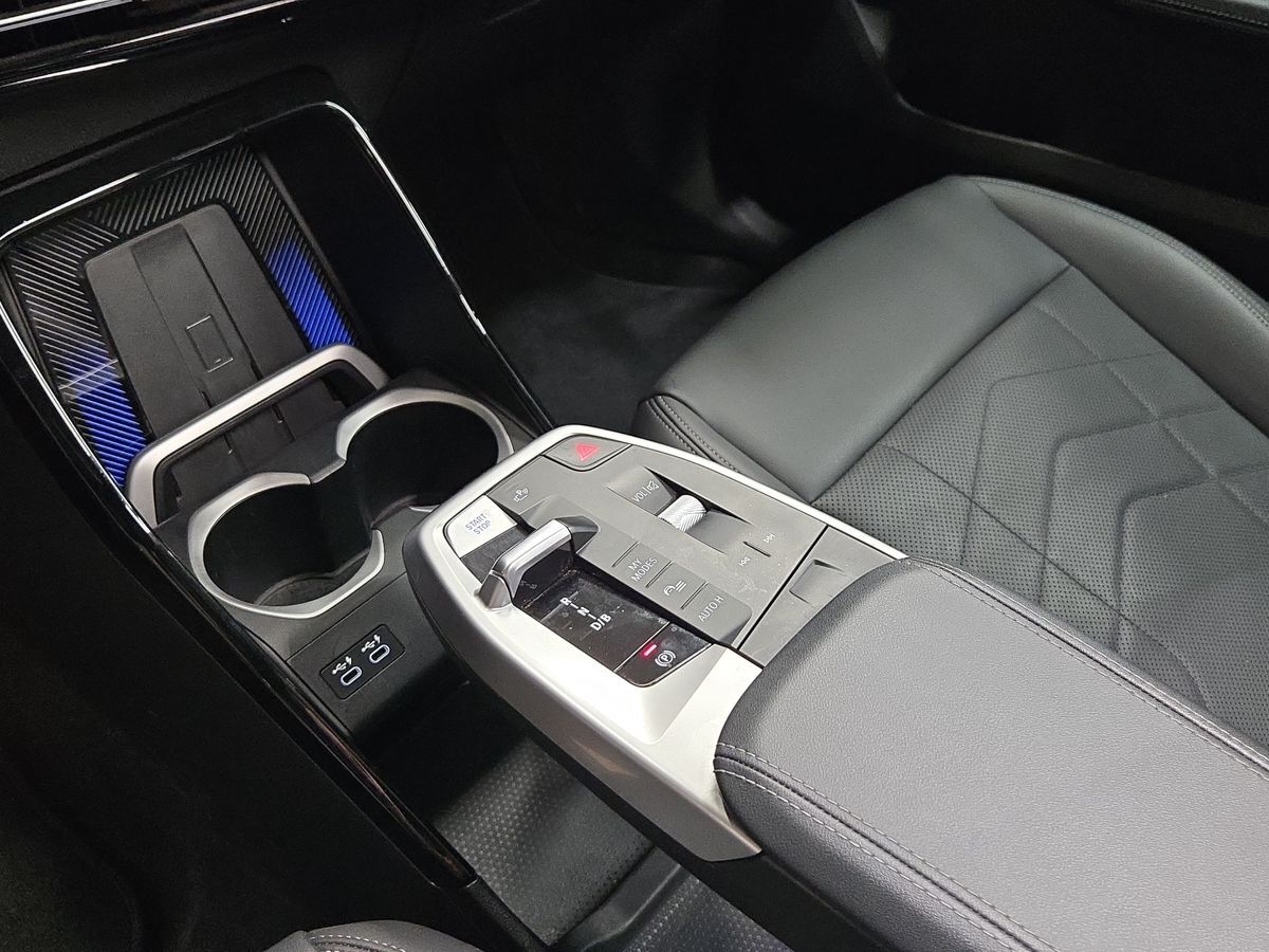 Billede af BMW iX1 xDrive30 EL xLine 4x4 313HK 5d Aut.