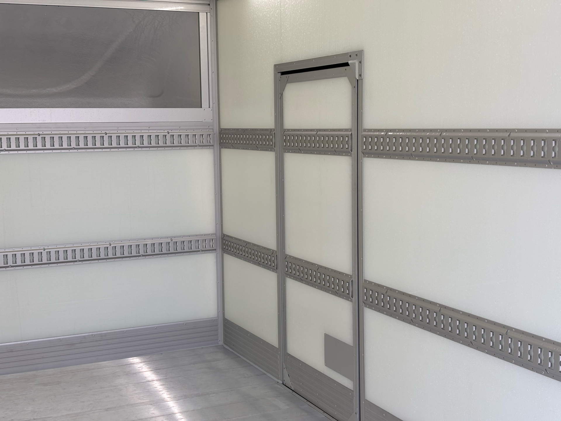 Billede af Iveco Daily 35S18 4100mm 3,0 D 180HK Ladv./Chas. 8g Aut.