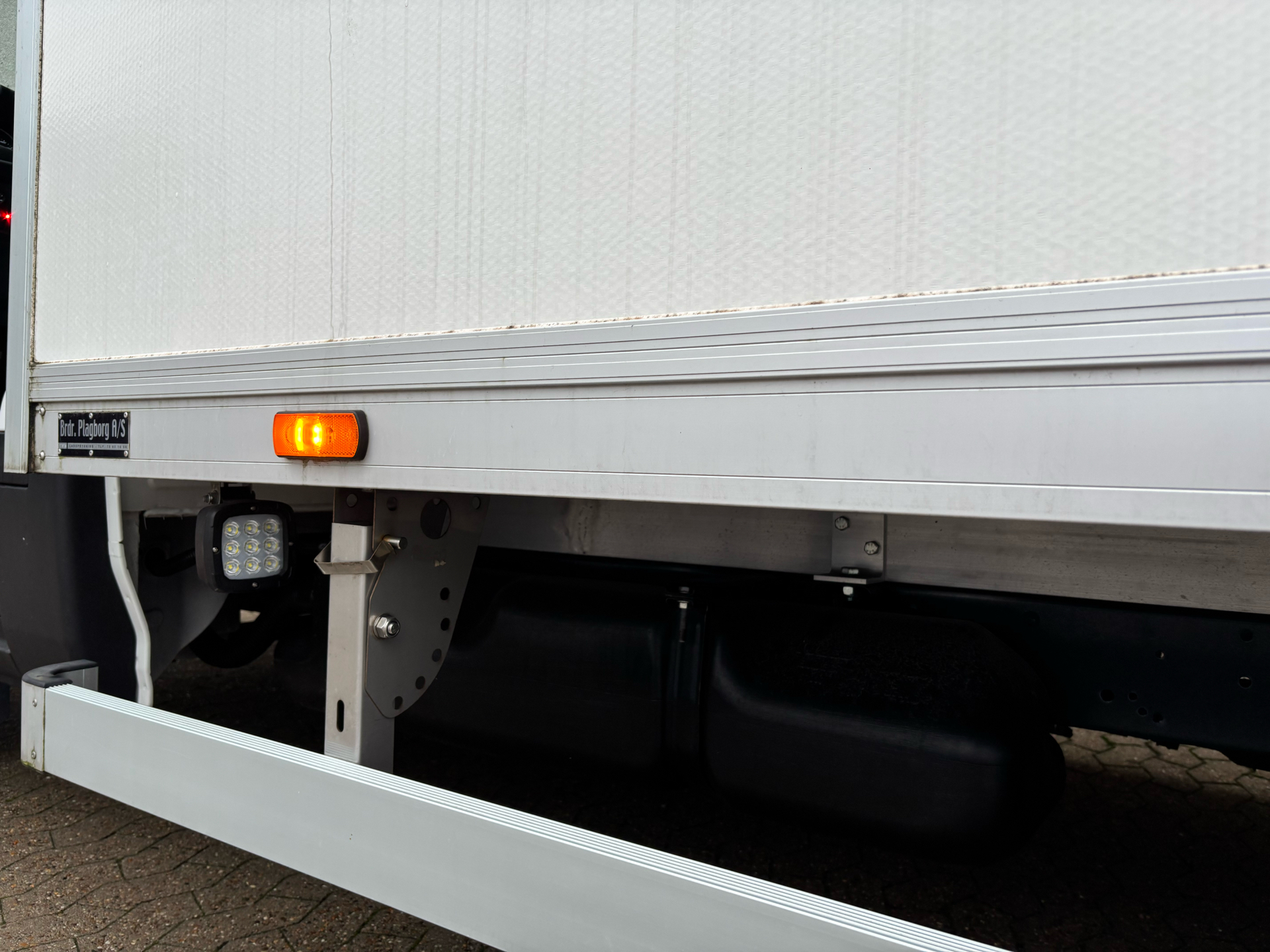 Billede af Iveco Daily 35S18 4100mm 3,0 D 180HK Ladv./Chas. 8g Aut.