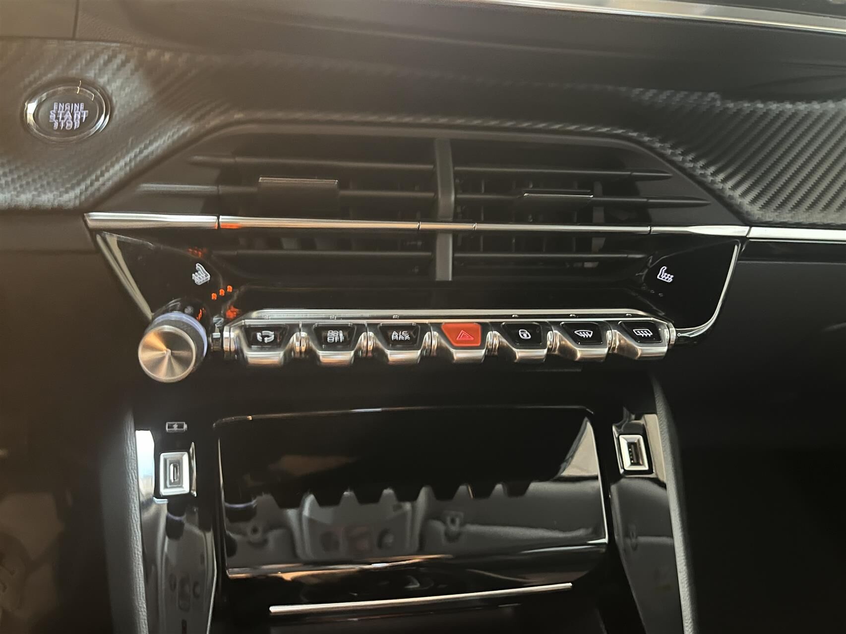 Billede af Peugeot 2008 1,2 PureTech Allure Pack EAT8 130HK 5d 8g Aut.