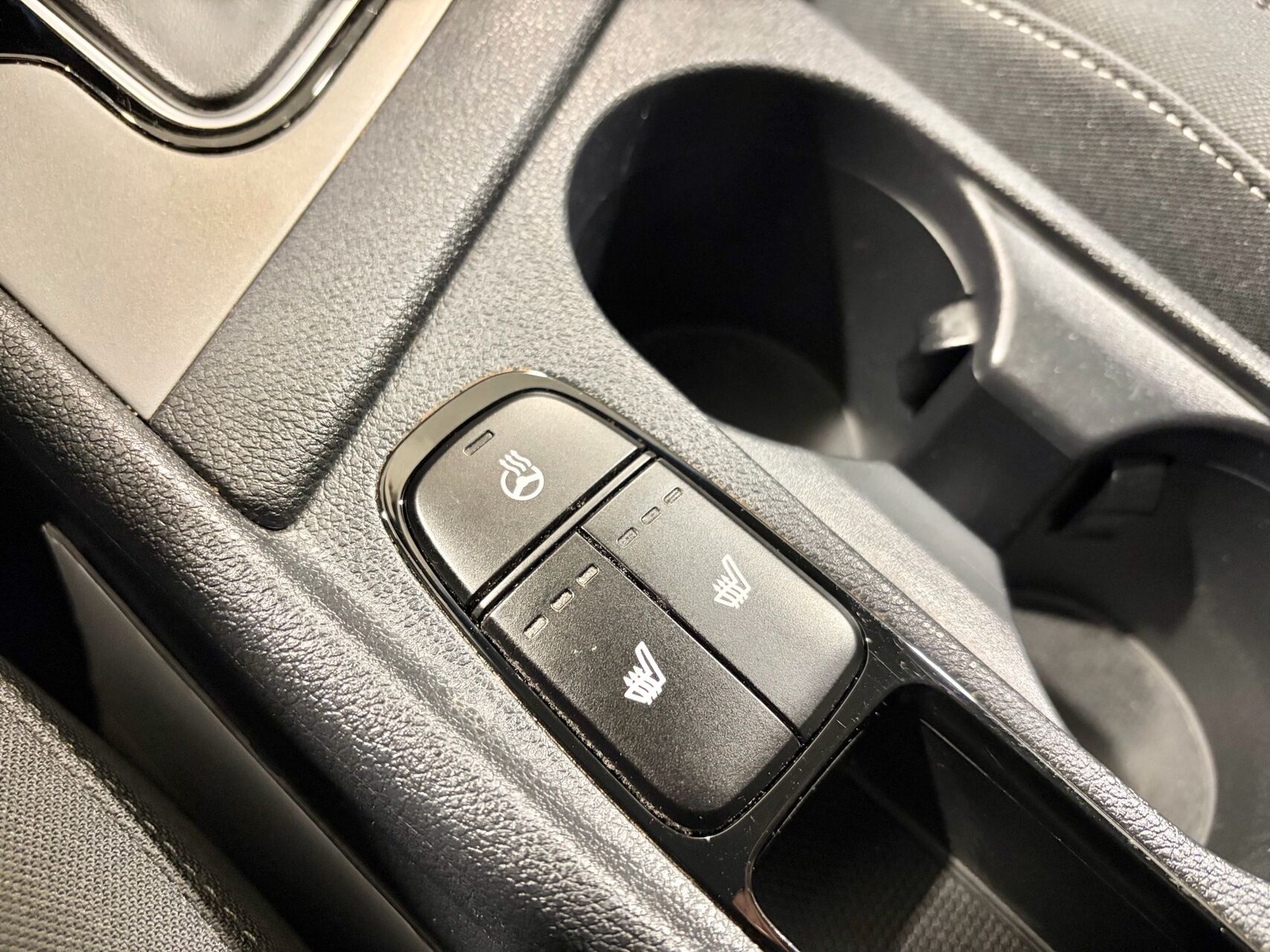 Billede af Kia Niro 1,6 GDI HEV  Hybrid Comfort DCT 141HK 5d 6g Aut.