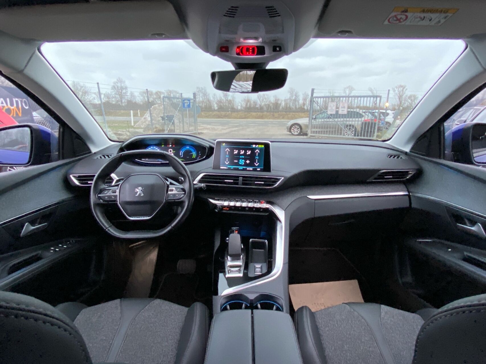 Billede af Peugeot 3008 1,6 PureTech  Plugin-hybrid Allure LTD EAT8 225HK 5d 8g Aut.