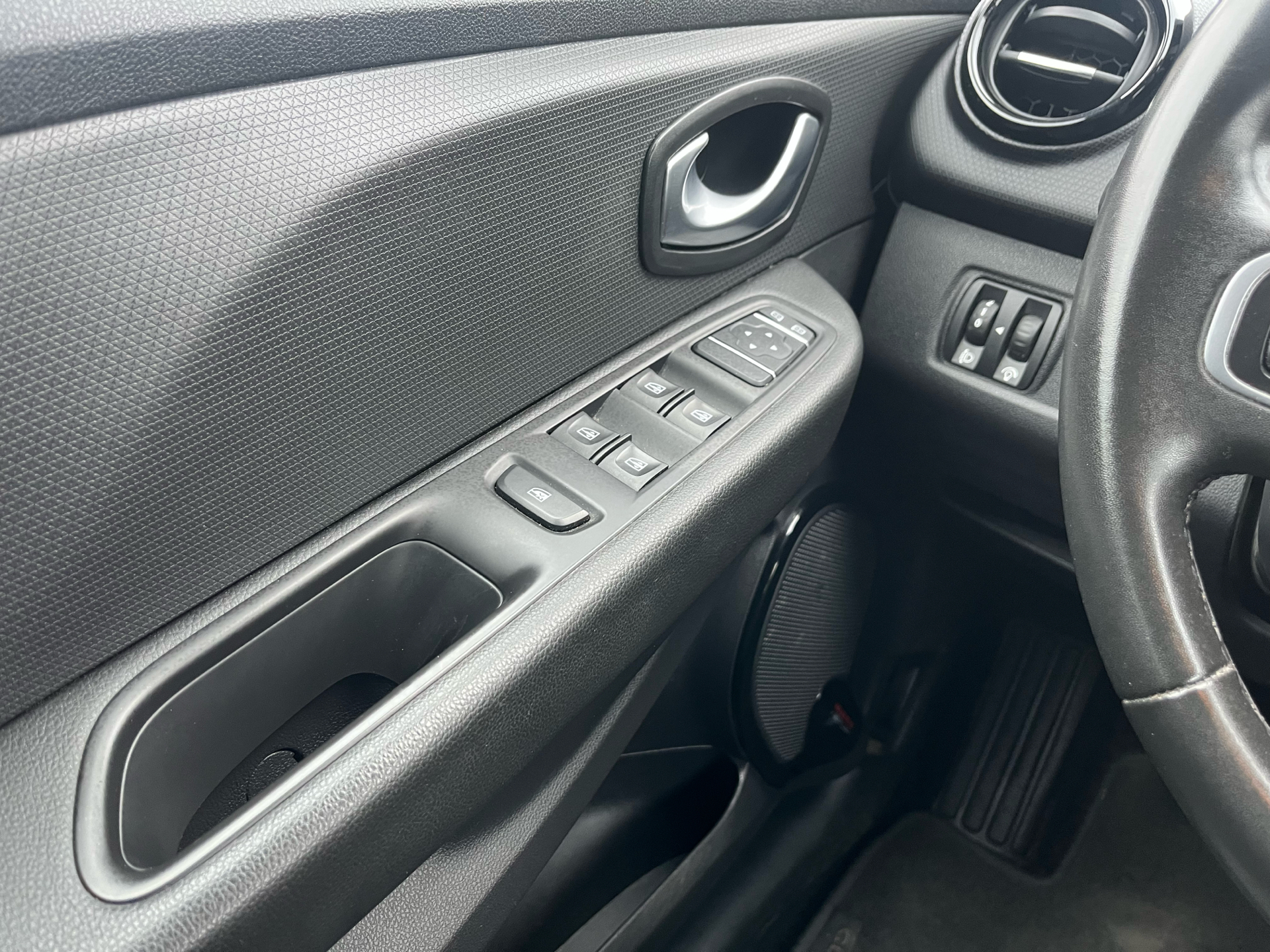 Billede af Renault Clio Sport Tourer 0,9 Energy TCe GO! 90HK Stc