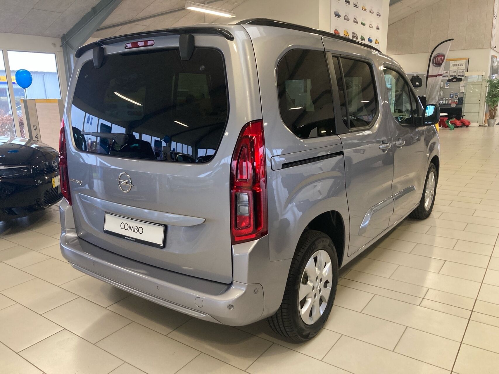 Billede af Opel Combo-e Life L1 EL Elegance+ 136HK Aut.