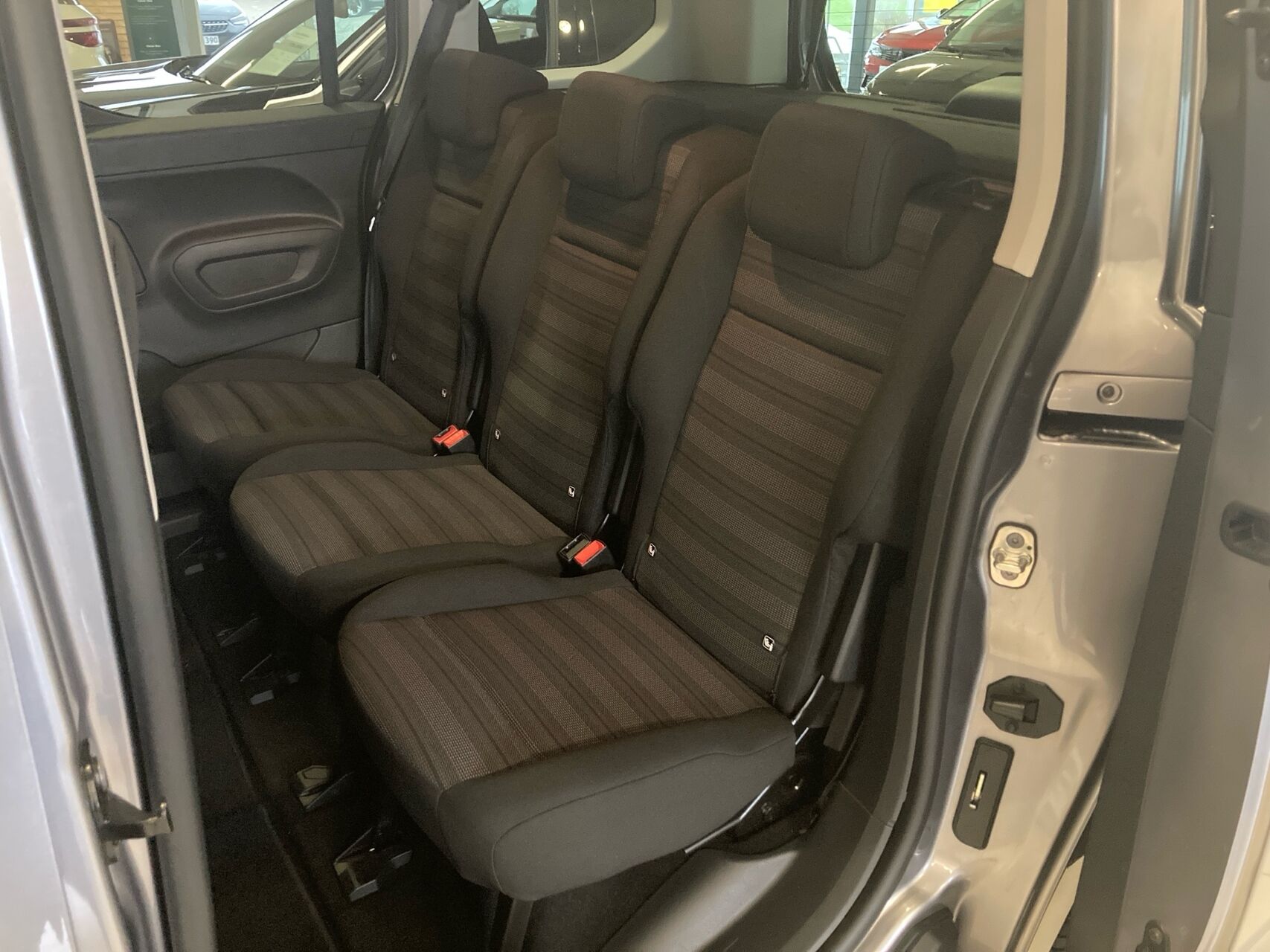 Billede af Opel Combo-e Life L1 EL Elegance+ 136HK Aut.