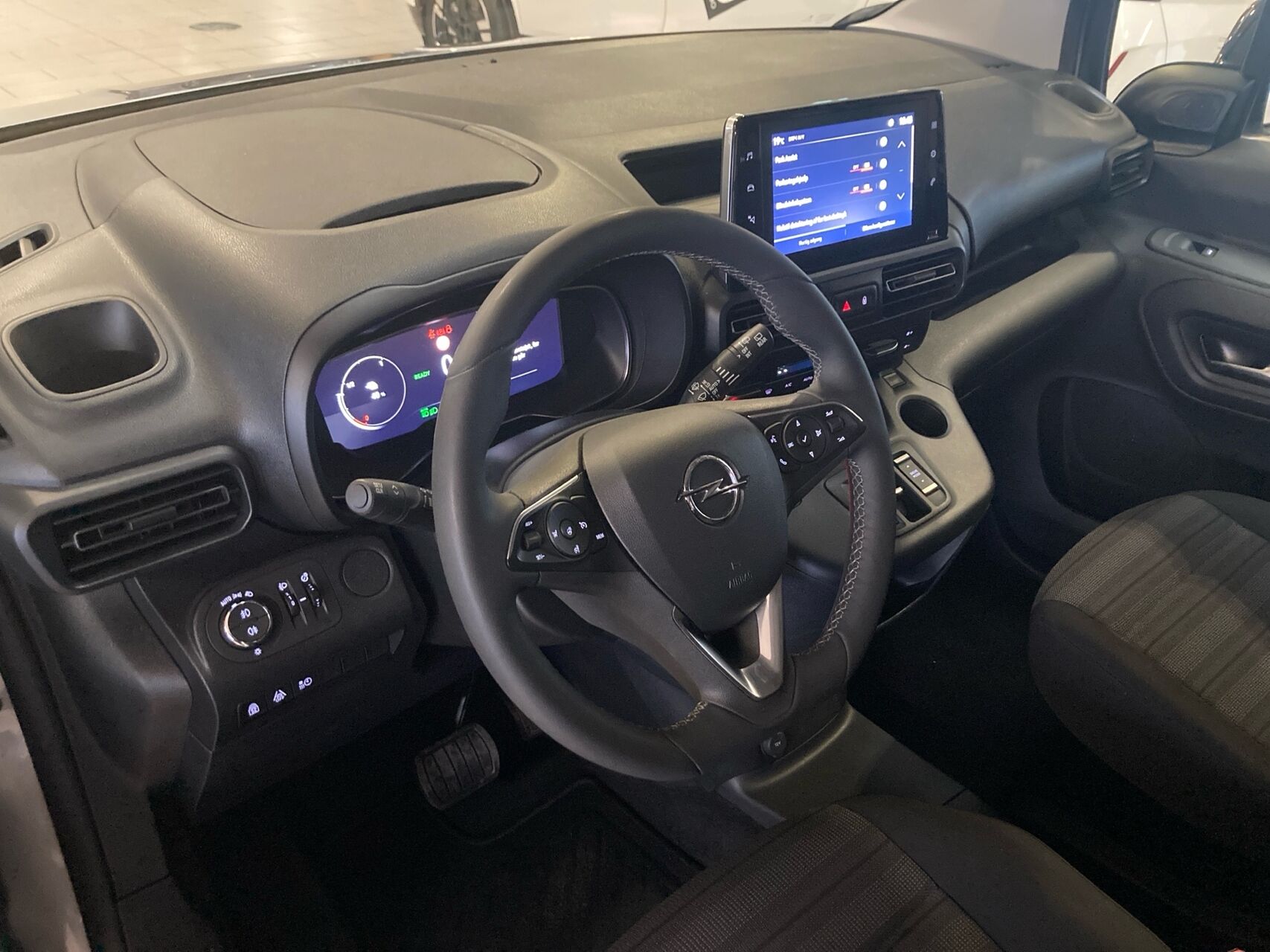 Billede af Opel Combo-e Life L1 EL Elegance+ 136HK Aut.