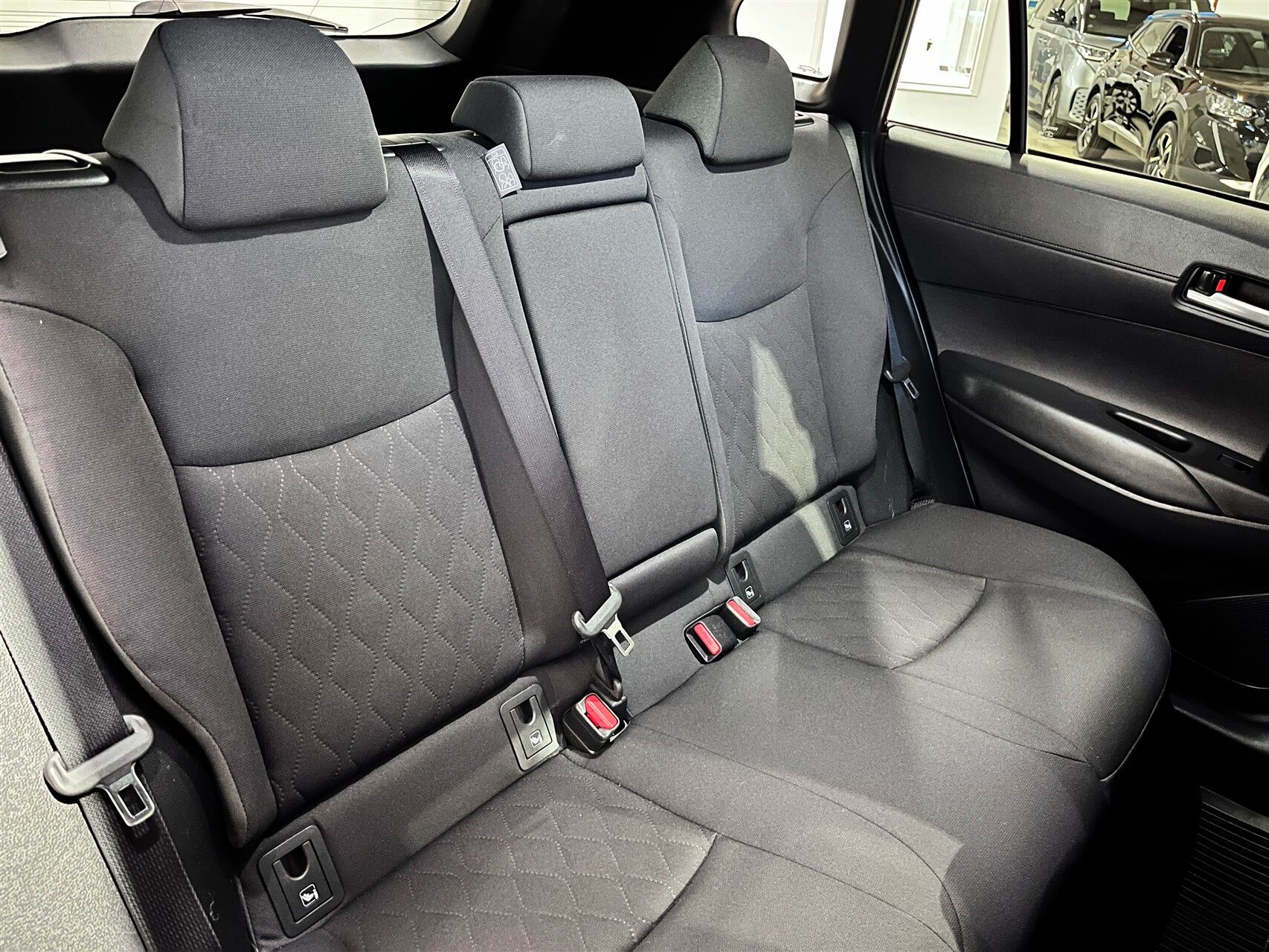 Billede af Toyota Corolla Cross 2,0 Hybrid Active E-CVT 197HK 5d Aut.