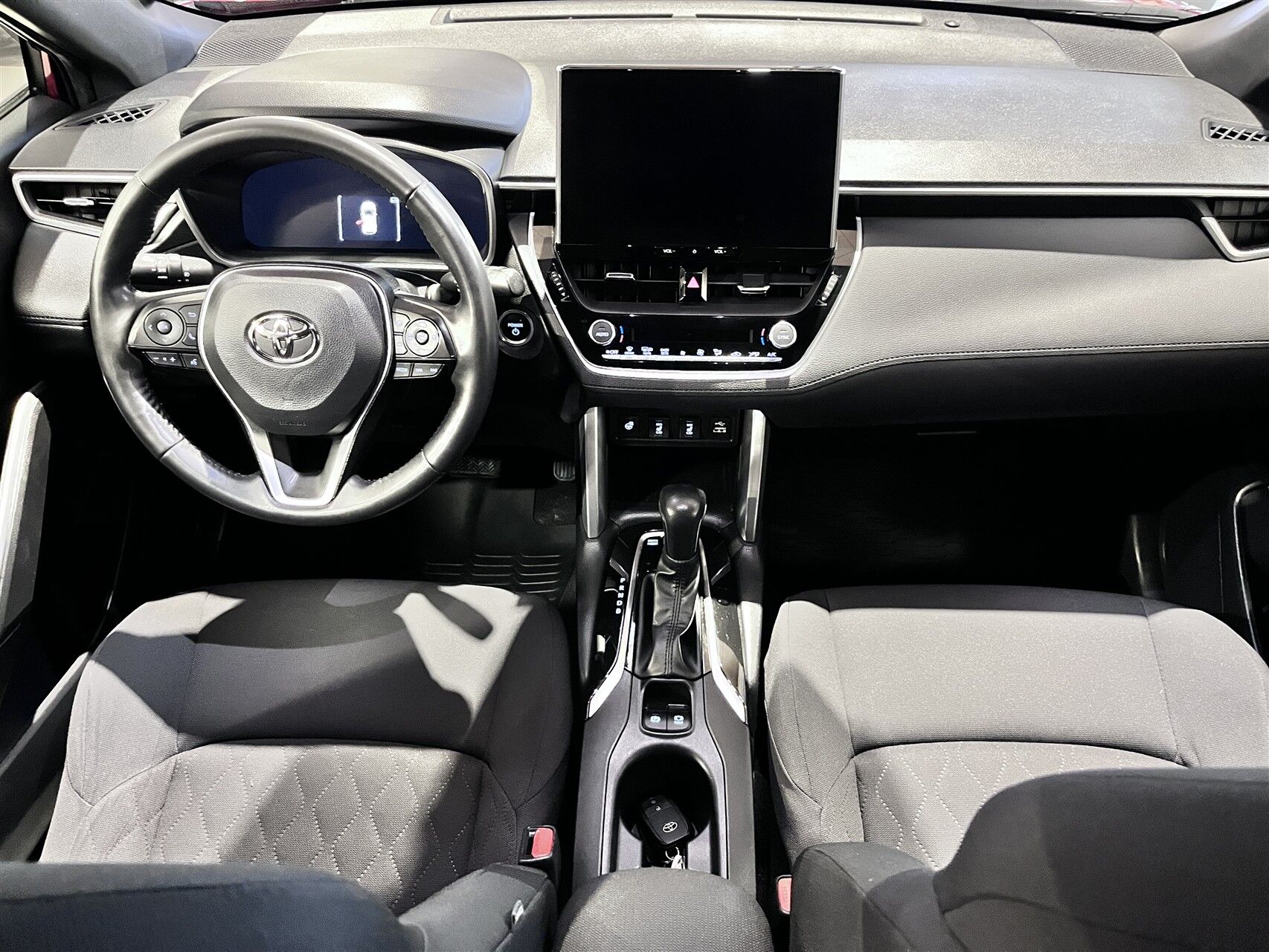 Billede af Toyota Corolla Cross 2,0 Hybrid Active E-CVT 197HK 5d Aut.