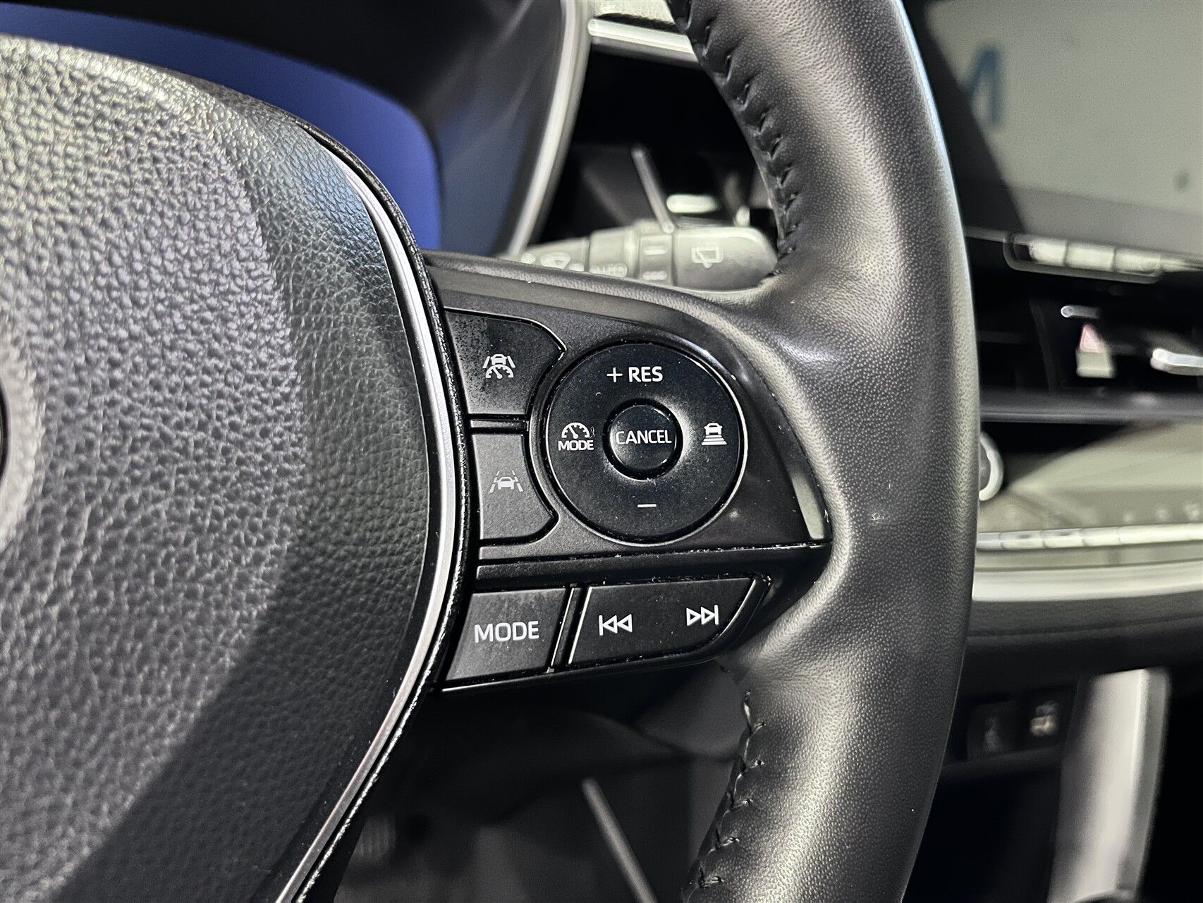 Billede af Toyota Corolla Cross 2,0 Hybrid Active E-CVT 197HK 5d Aut.