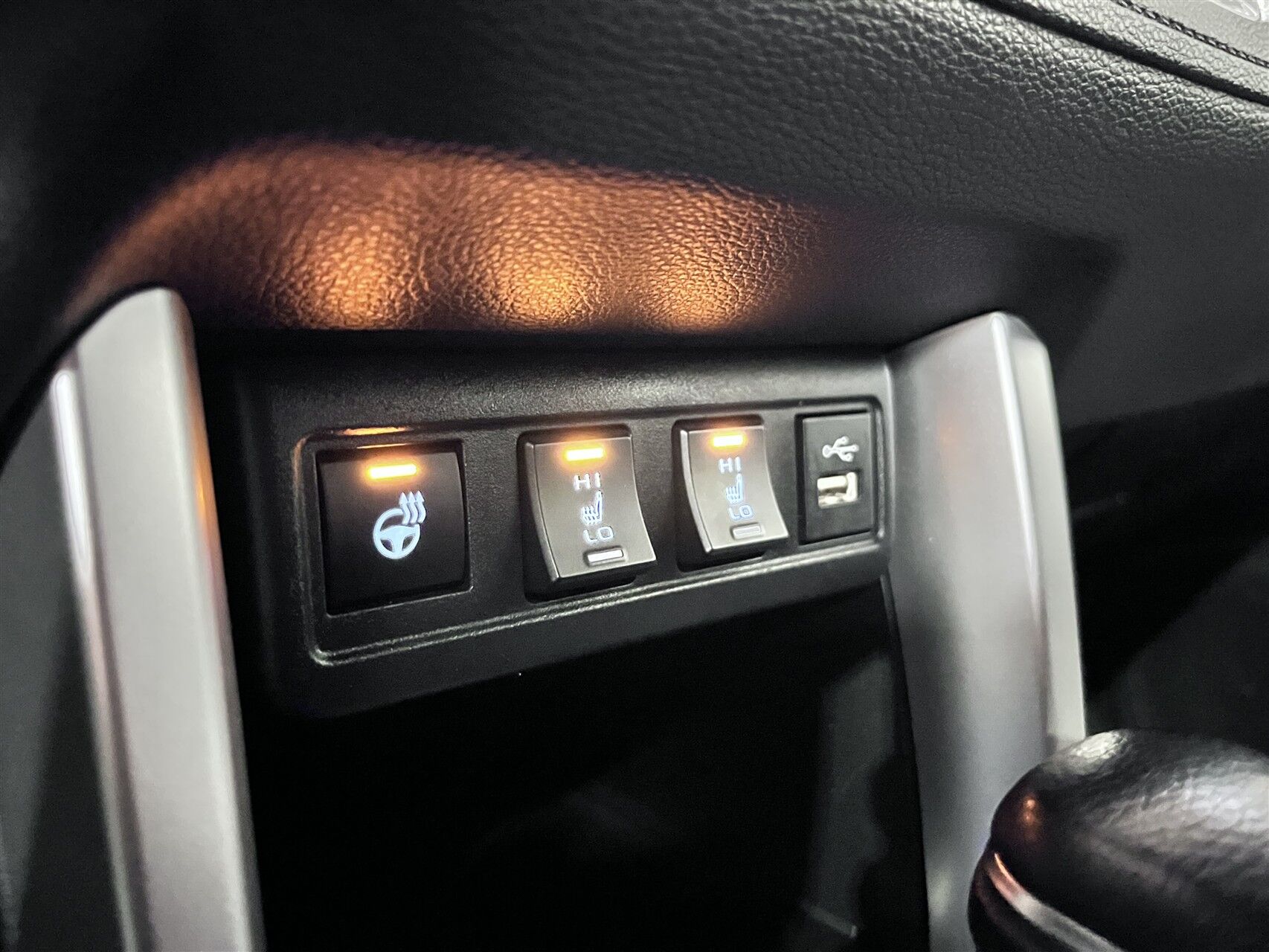 Billede af Toyota Corolla Cross 2,0 Hybrid Active E-CVT 197HK 5d Aut.