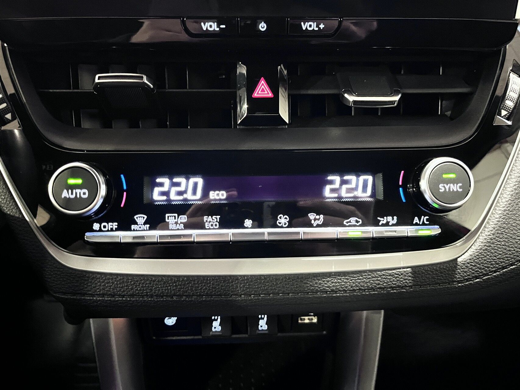 Billede af Toyota Corolla Cross 2,0 Hybrid Active E-CVT 197HK 5d Aut.