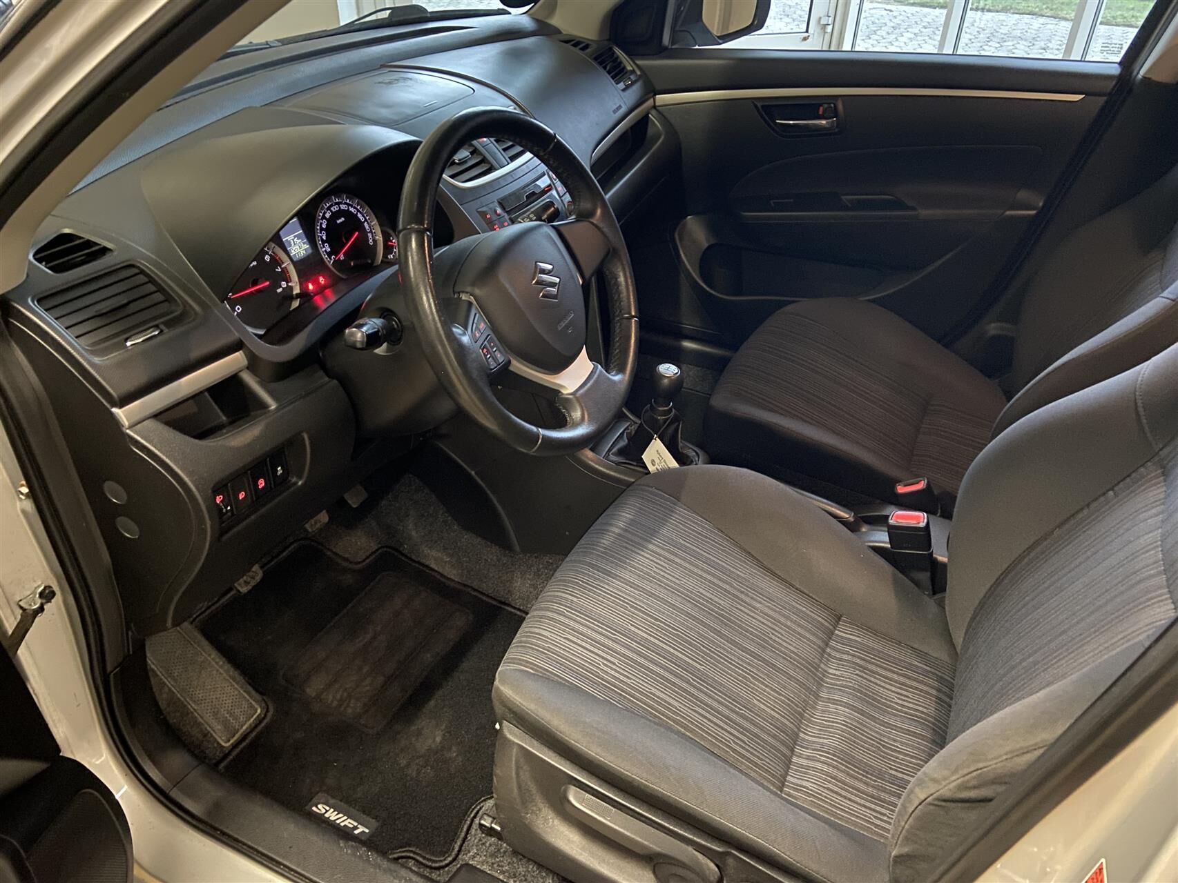 Billede af Suzuki Swift 1,2 Dualjet 16V Comfort 90HK 5d