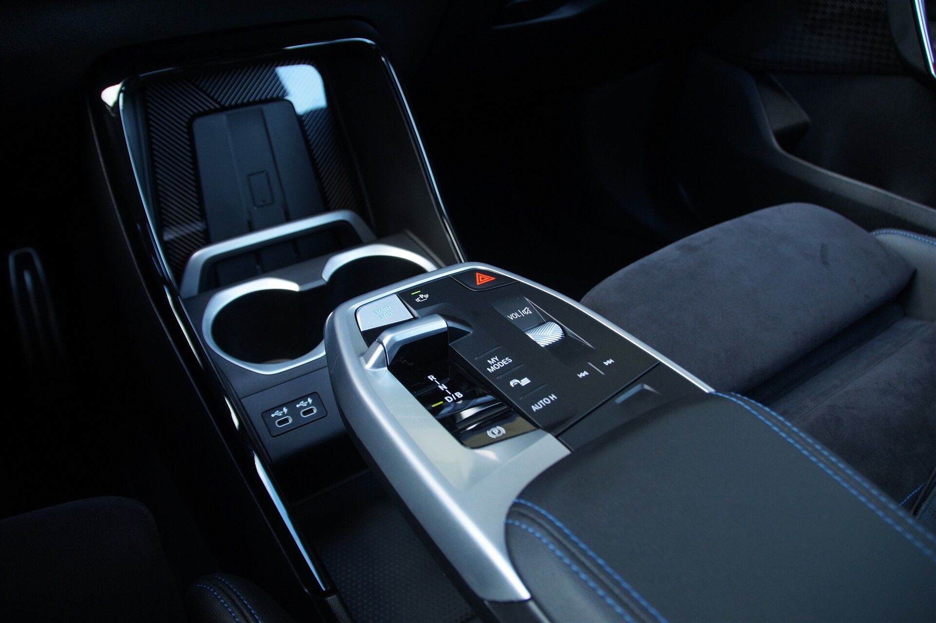 Billede af BMW iX1 xDrive30 EL M-Sport 4x4 313HK 5d Aut.