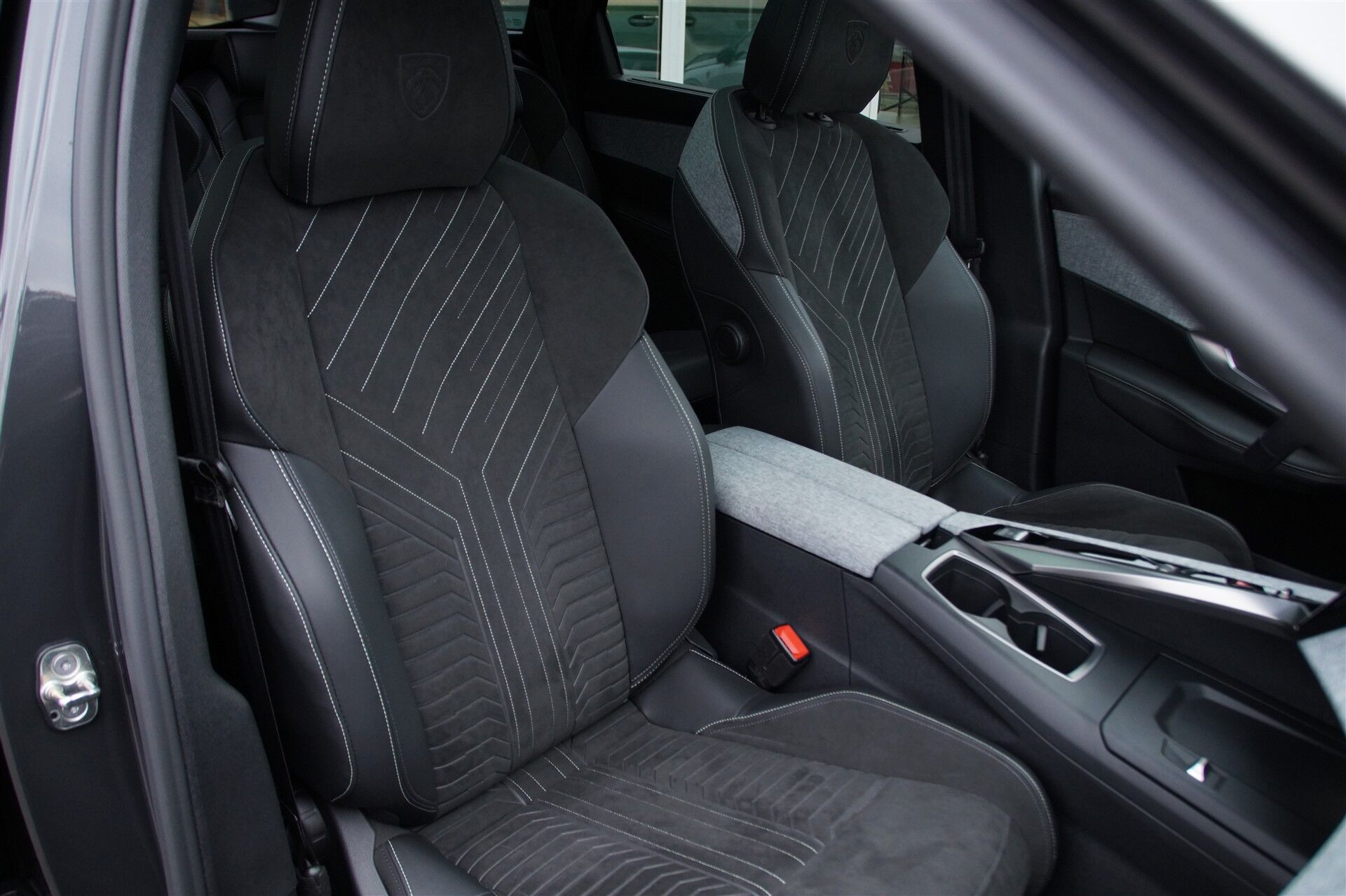 Billede af Peugeot e-5008 EL GT Pack 210HK 5d Aut.